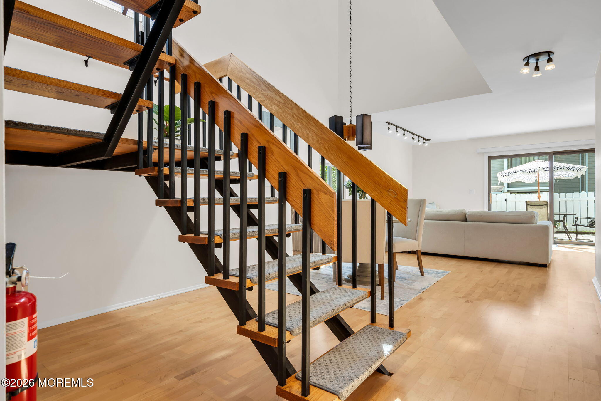 6 Beverly Court