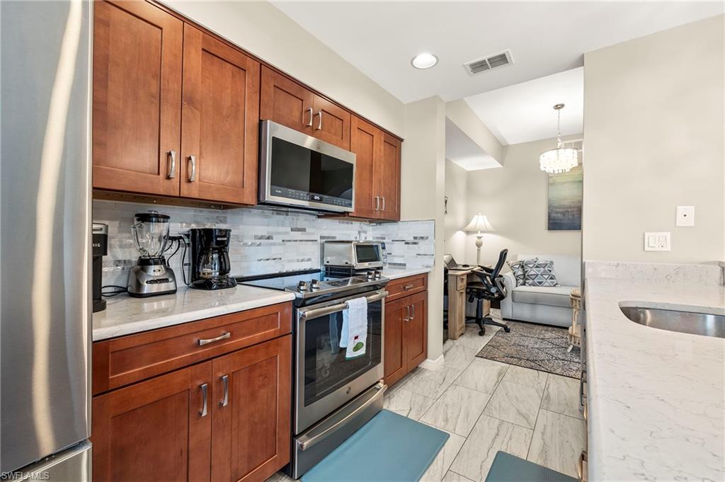 9350 Highland Woods BLVD # 4401