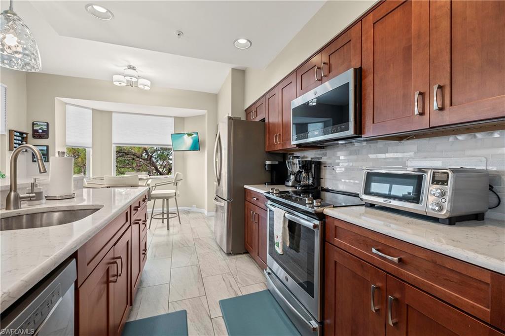 9350 Highland Woods BLVD # 4401