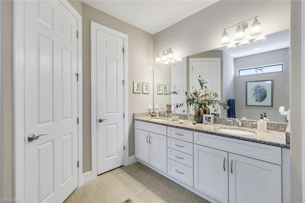 16345 Camden Lakes CIR