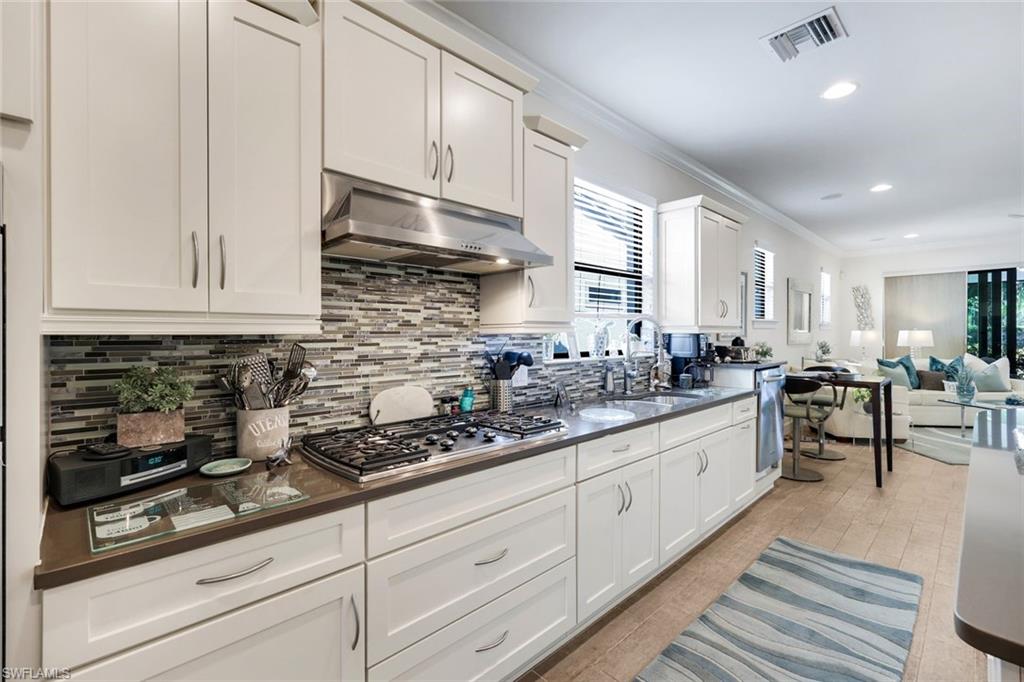 16345 Camden Lakes CIR