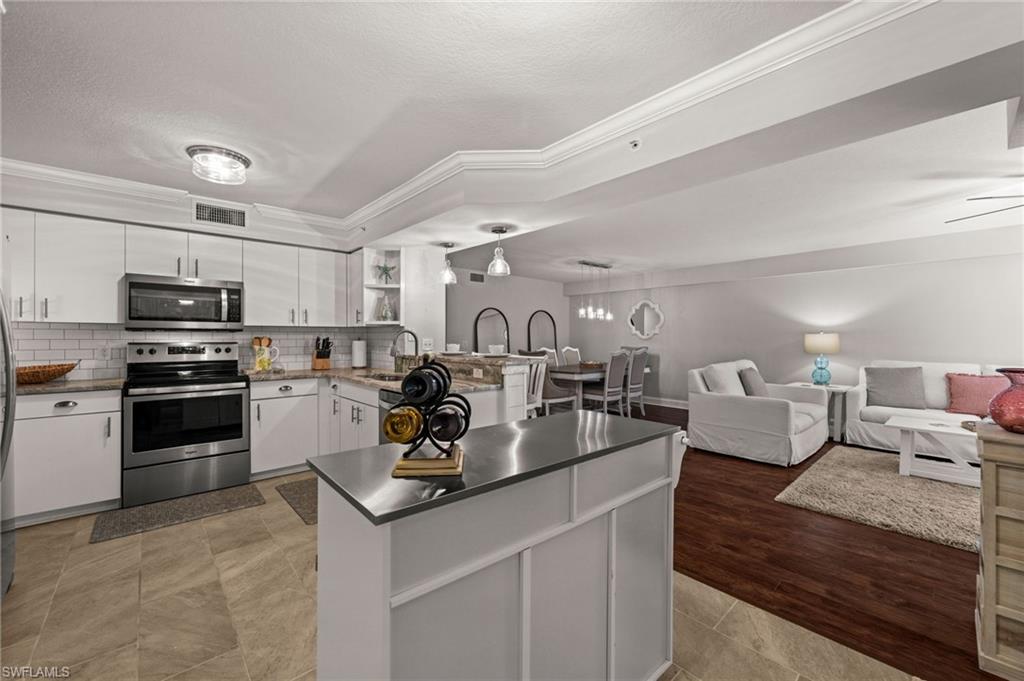 25711 Lake Amelia WAY 102