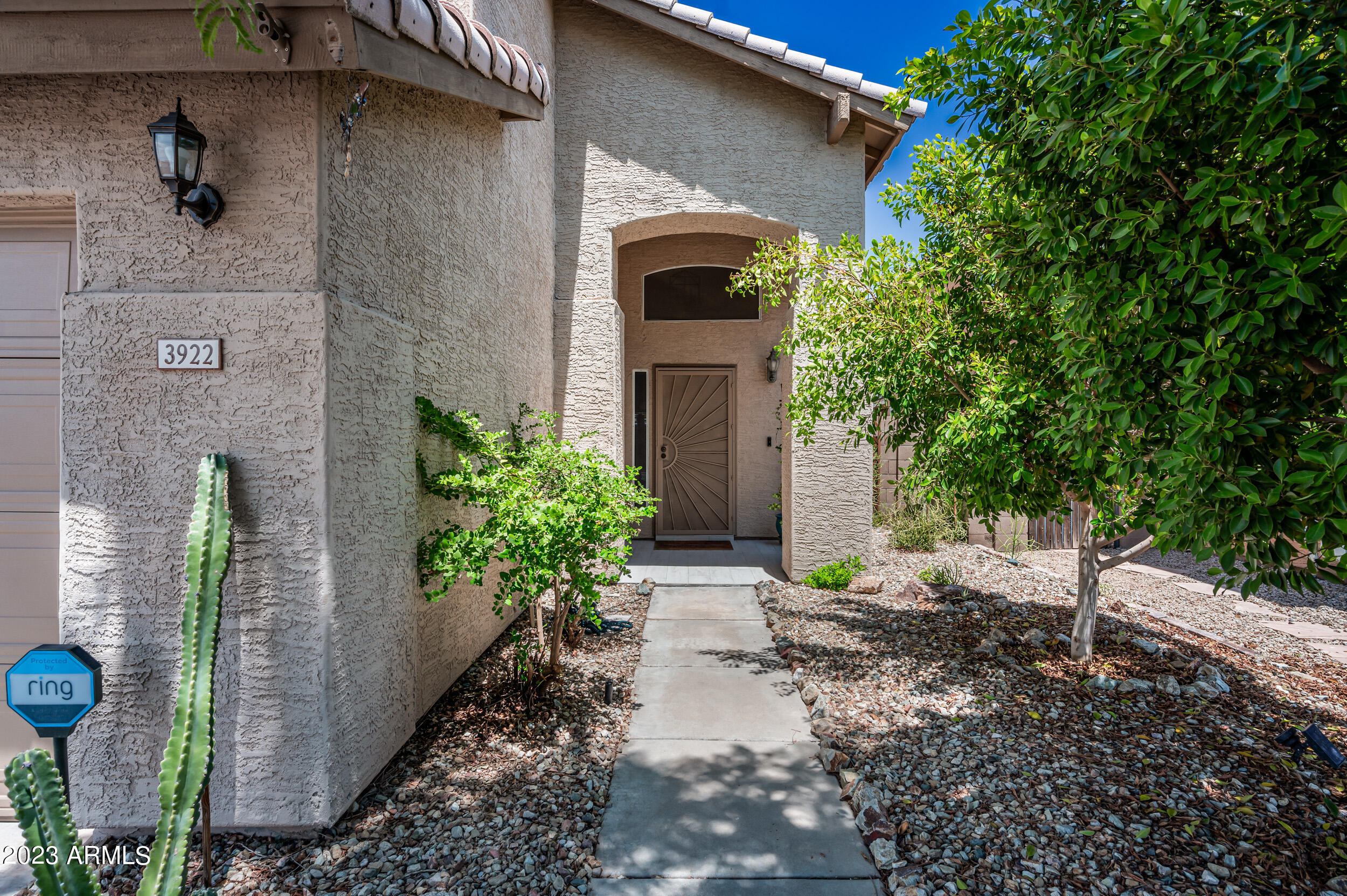 3922 E ROCKWOOD Drive