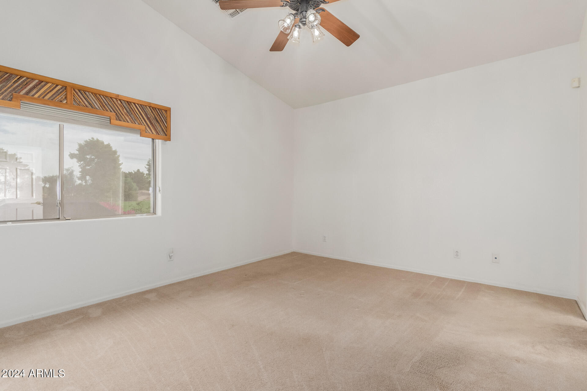 3220 E MALDONADO Drive