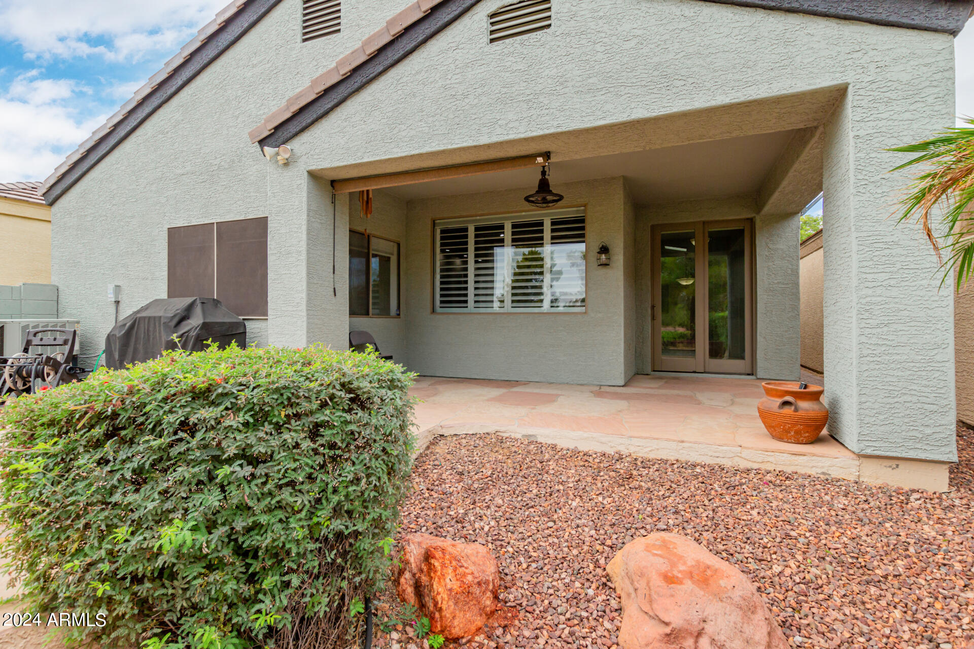3220 E MALDONADO Drive