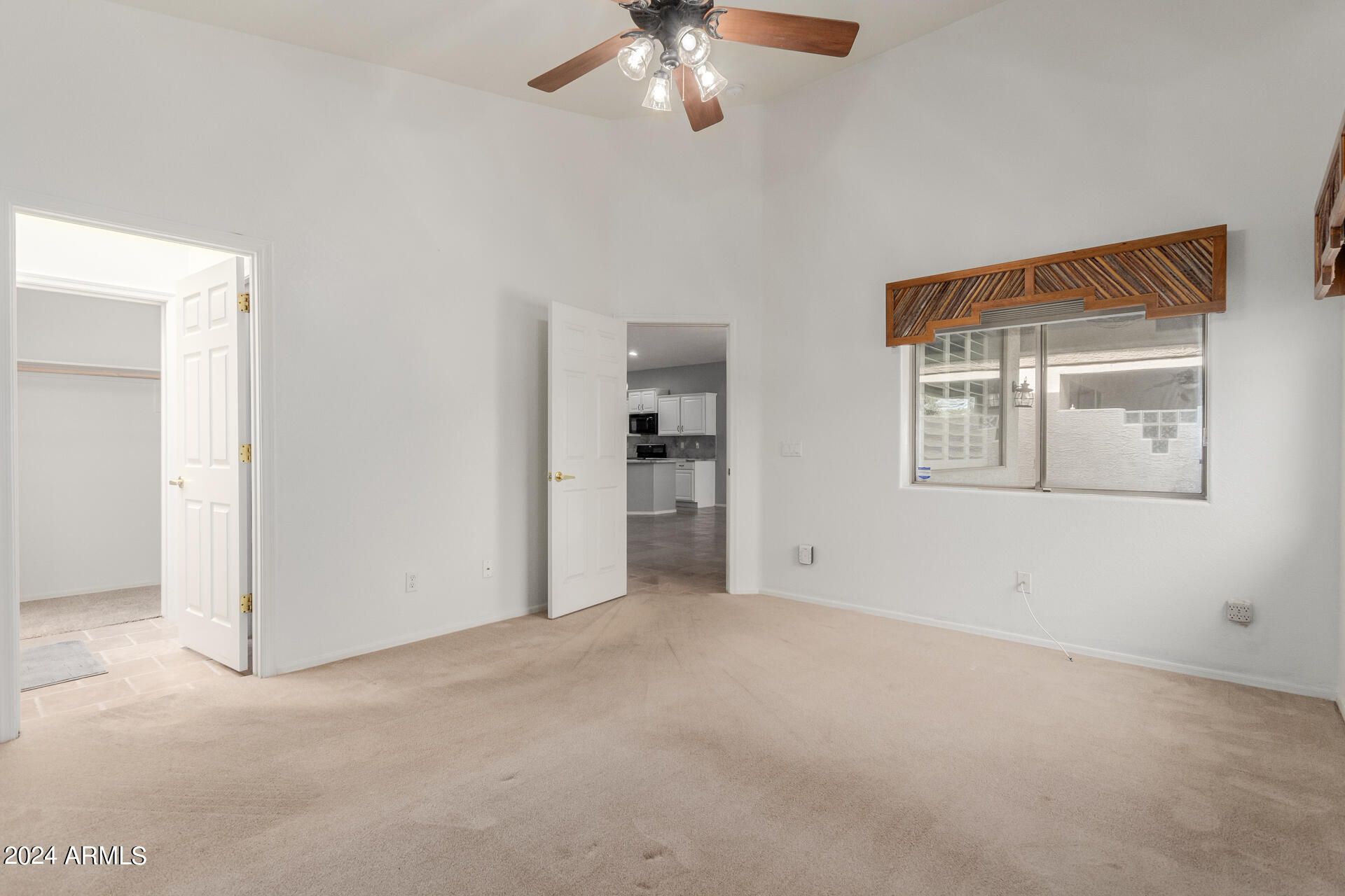 3220 E MALDONADO Drive