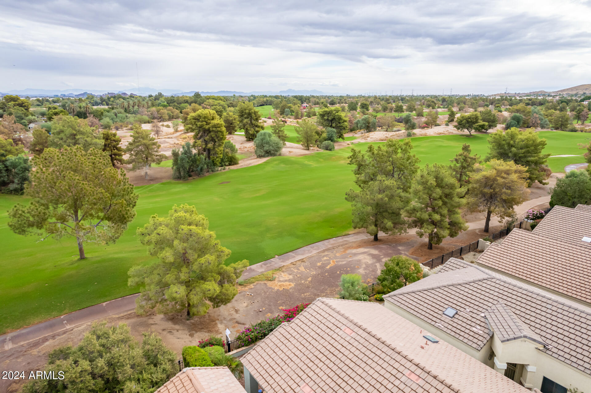 3220 E MALDONADO Drive