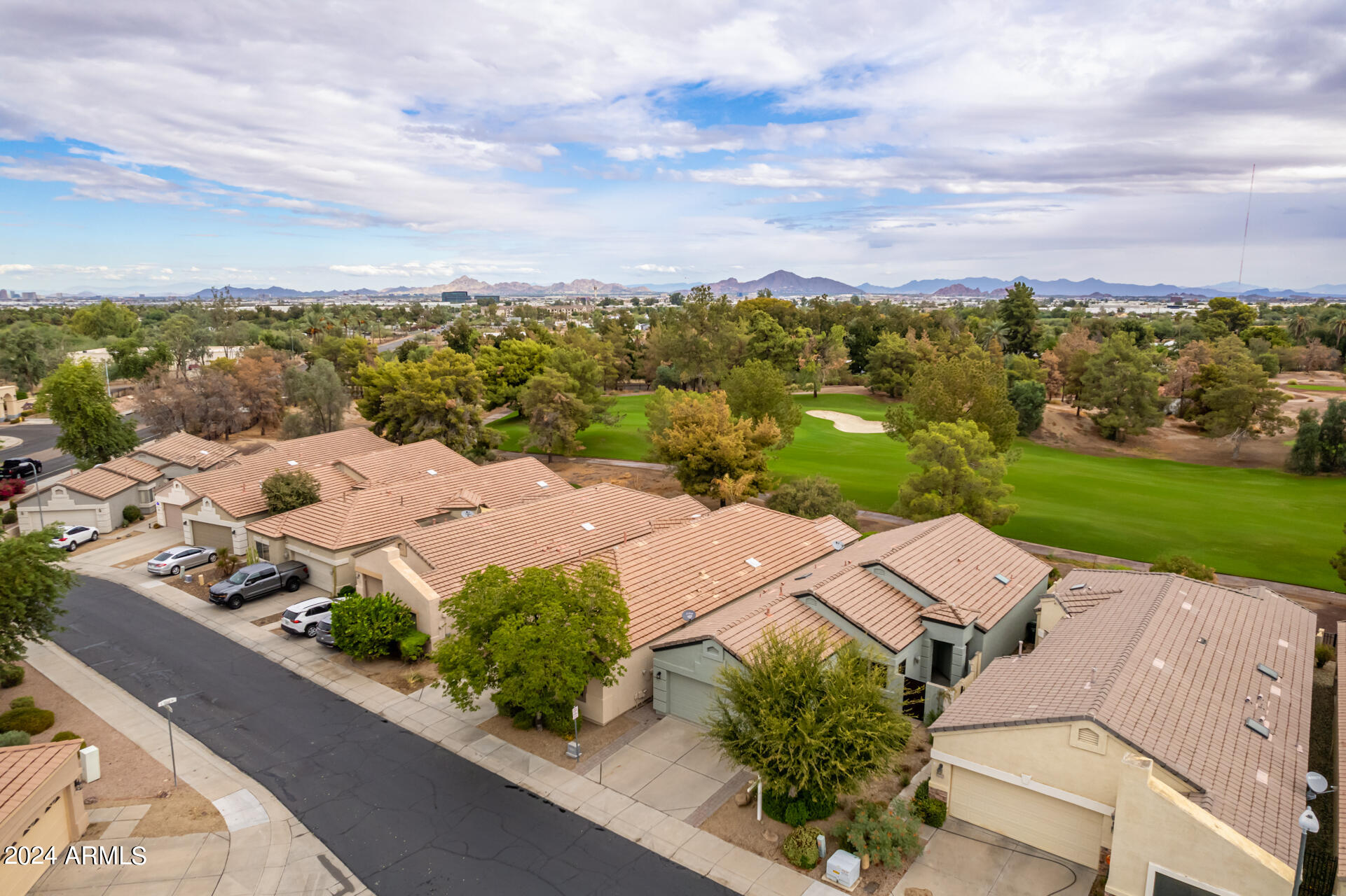 3220 E MALDONADO Drive