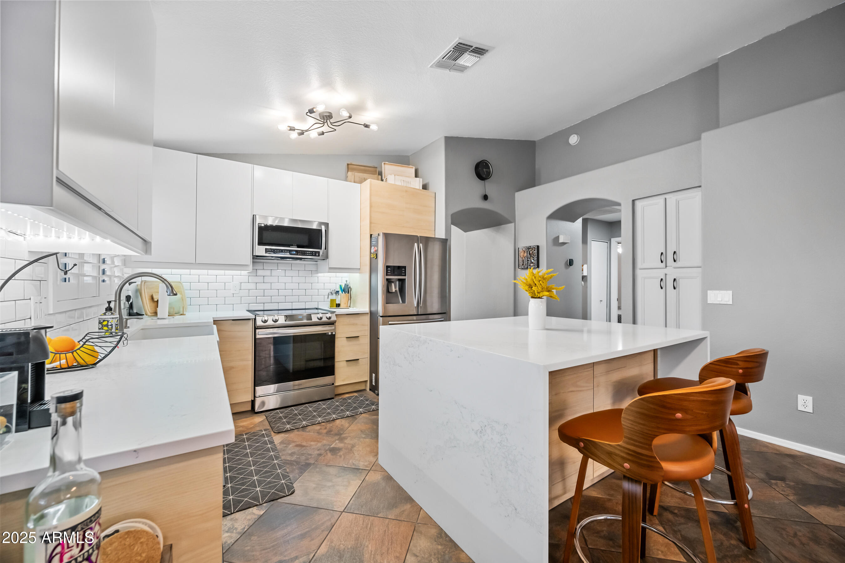 2310 E Siesta Lane