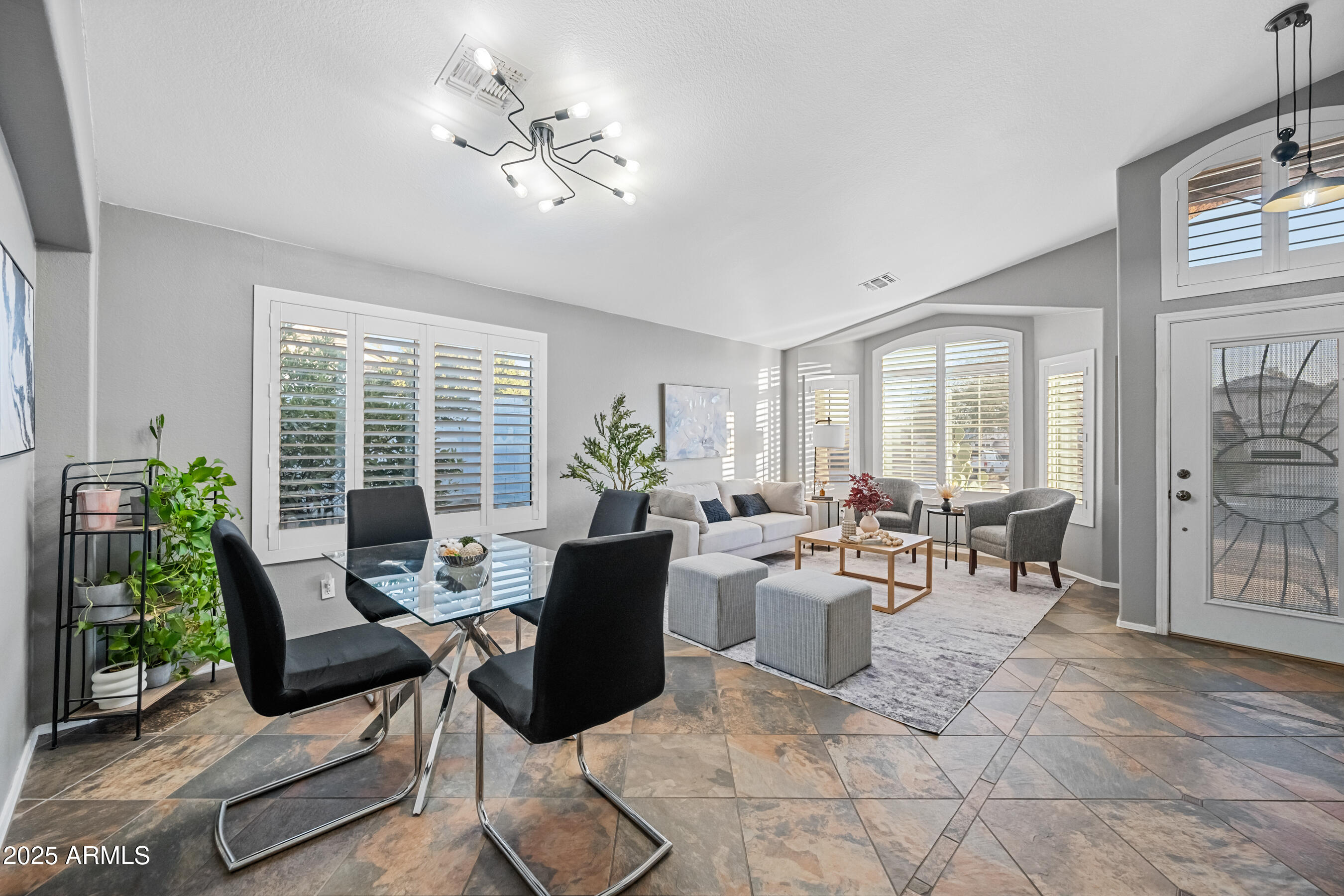 2310 E Siesta Lane
