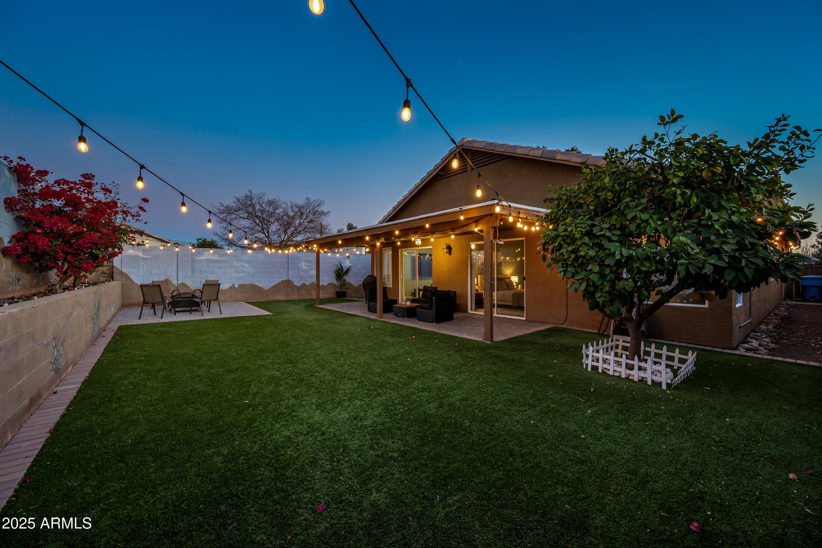 2310 E Siesta Lane