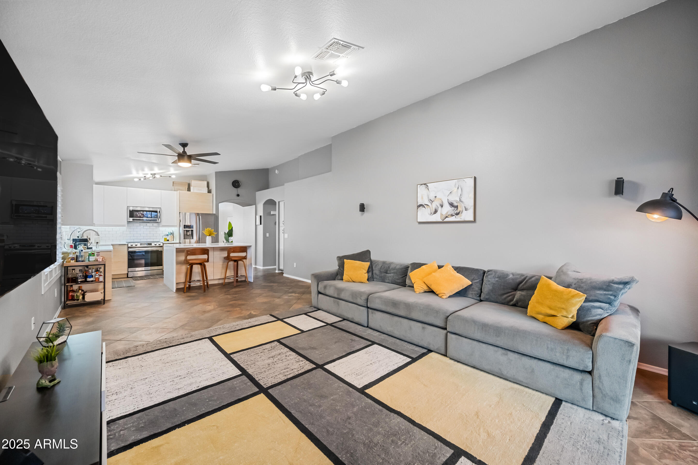 2310 E Siesta Lane