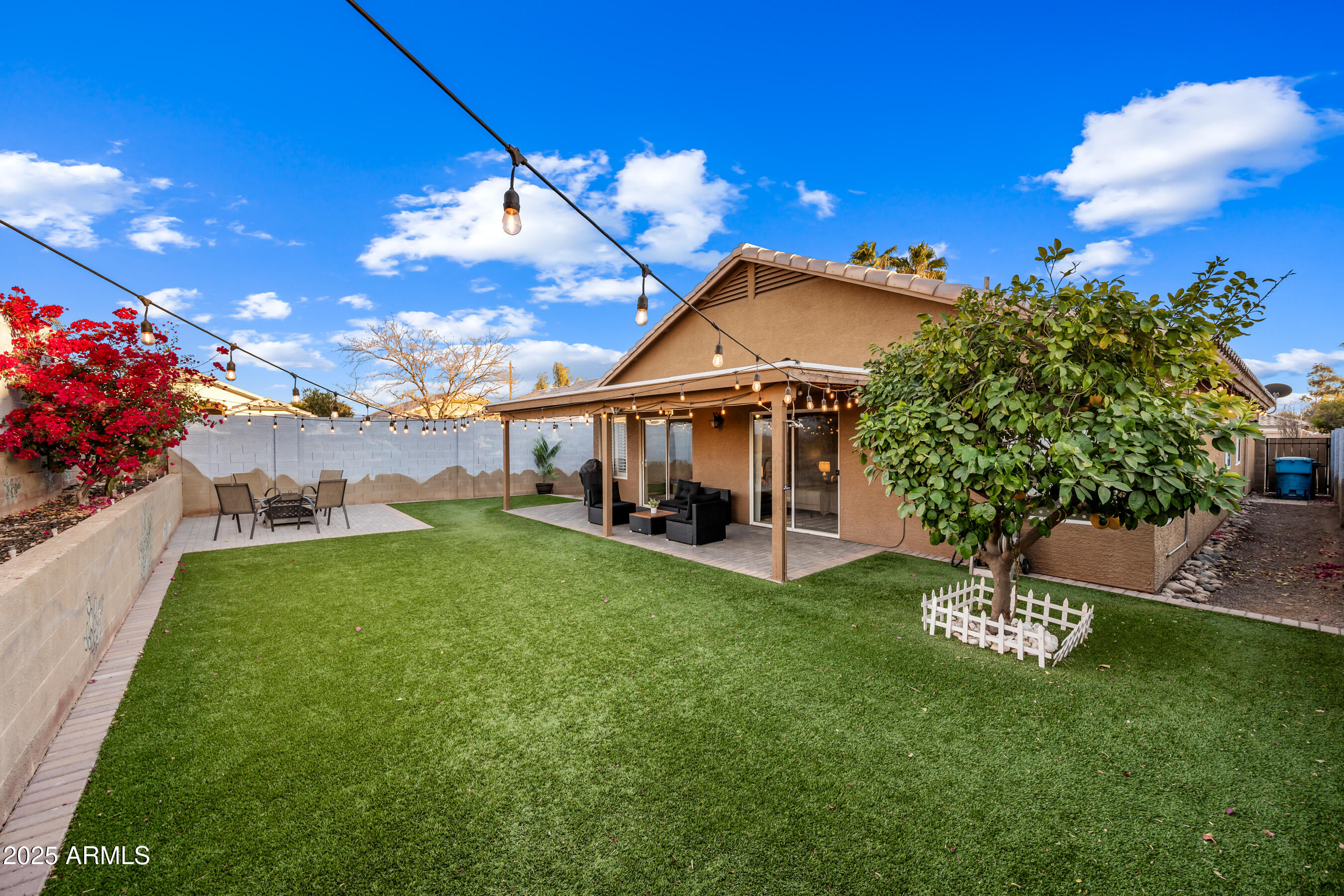 2310 E Siesta Lane