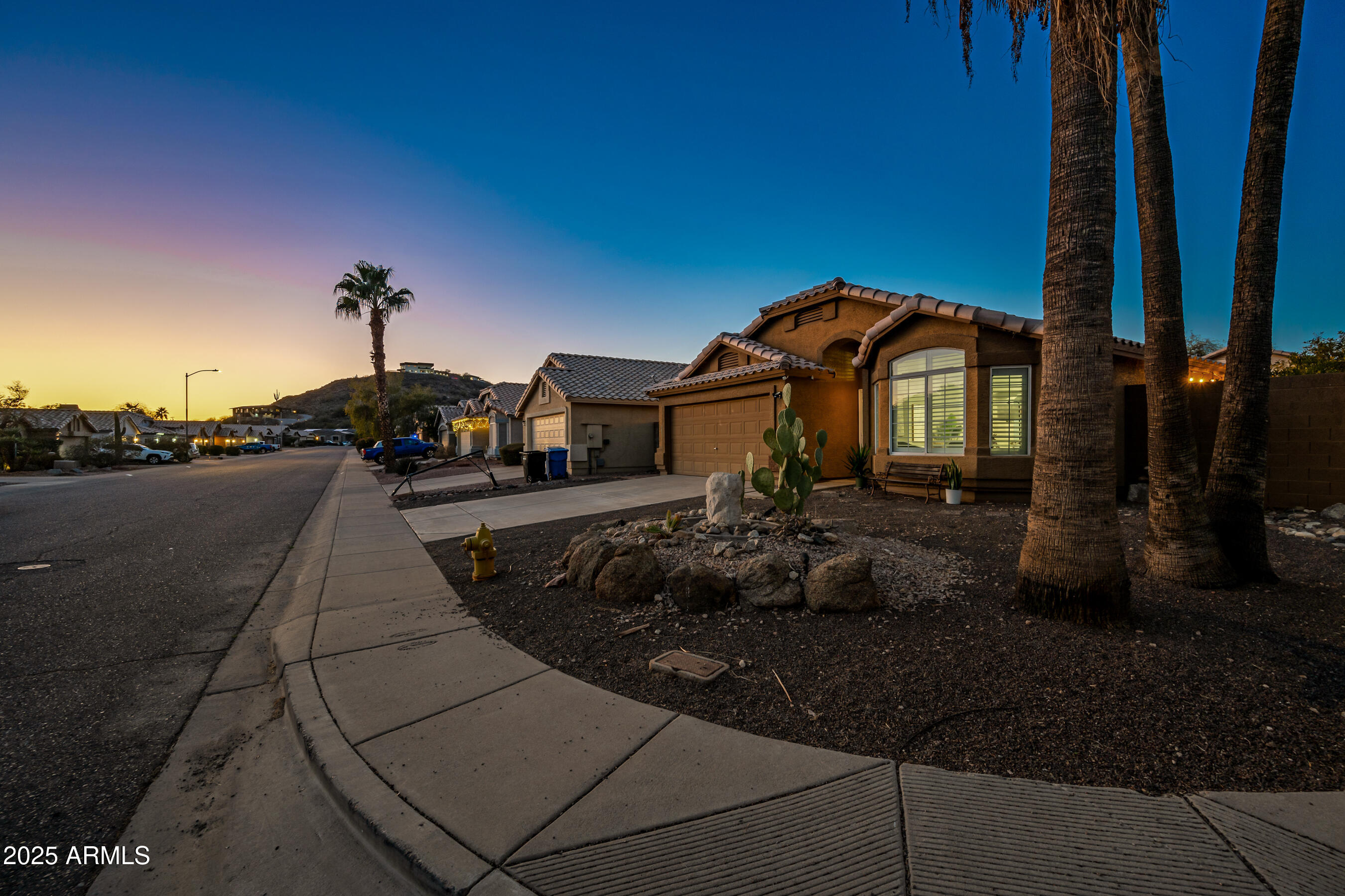 2310 E Siesta Lane