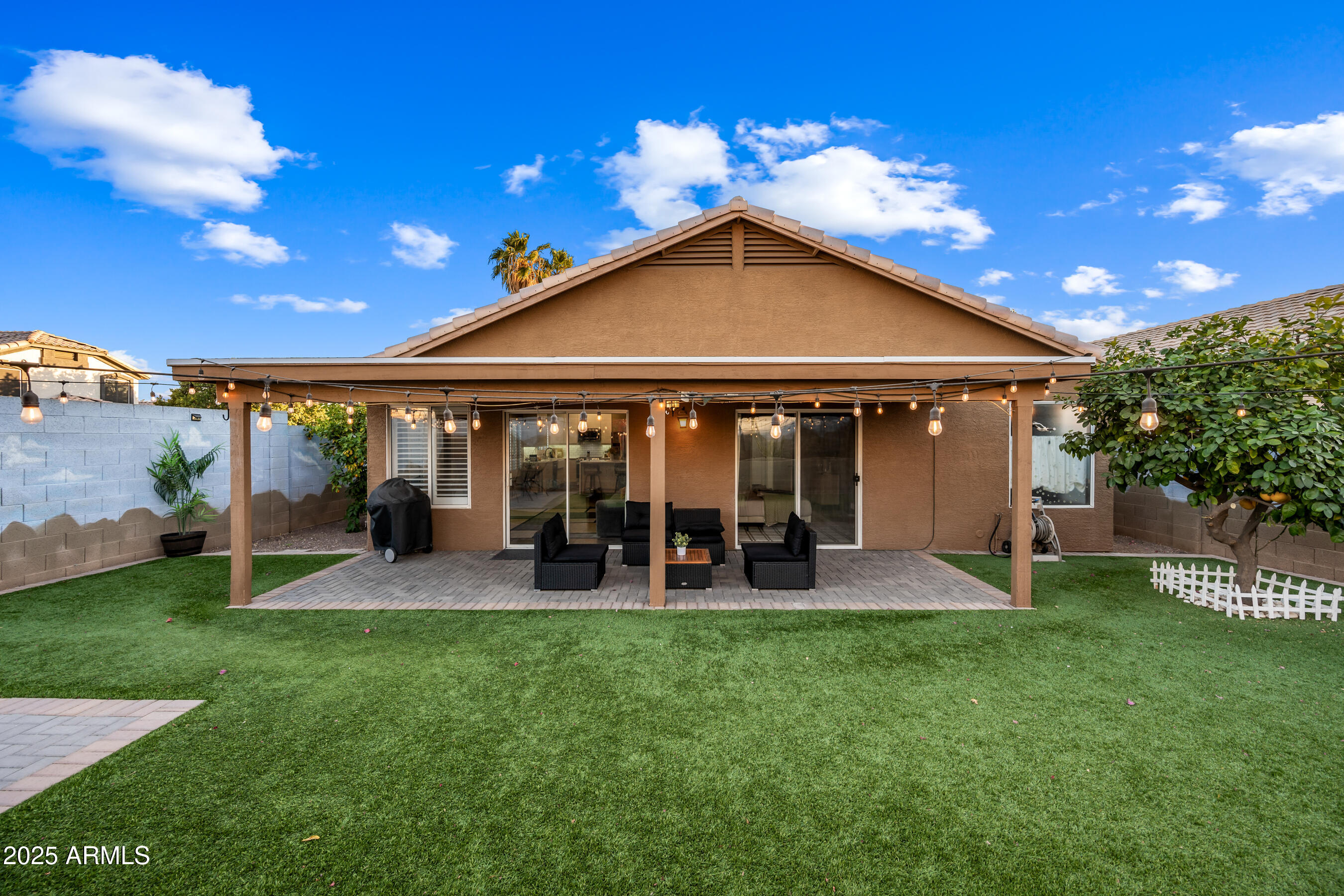 2310 E Siesta Lane