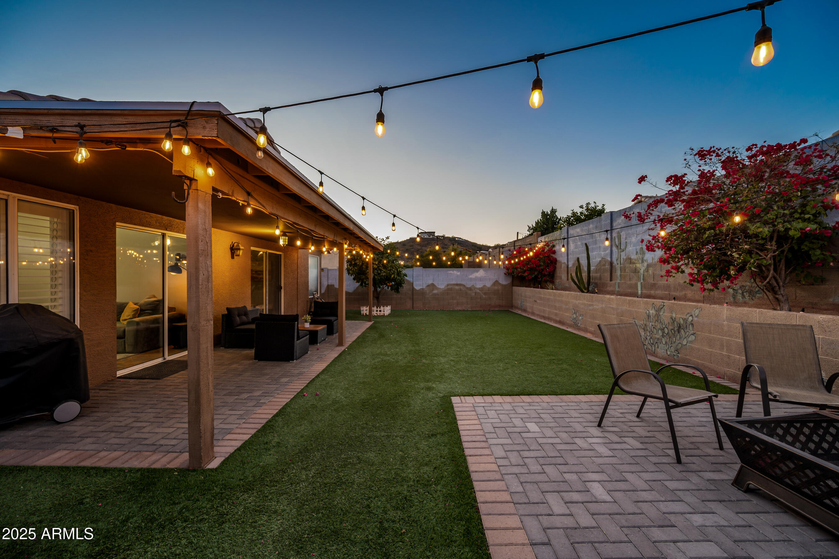 2310 E Siesta Lane