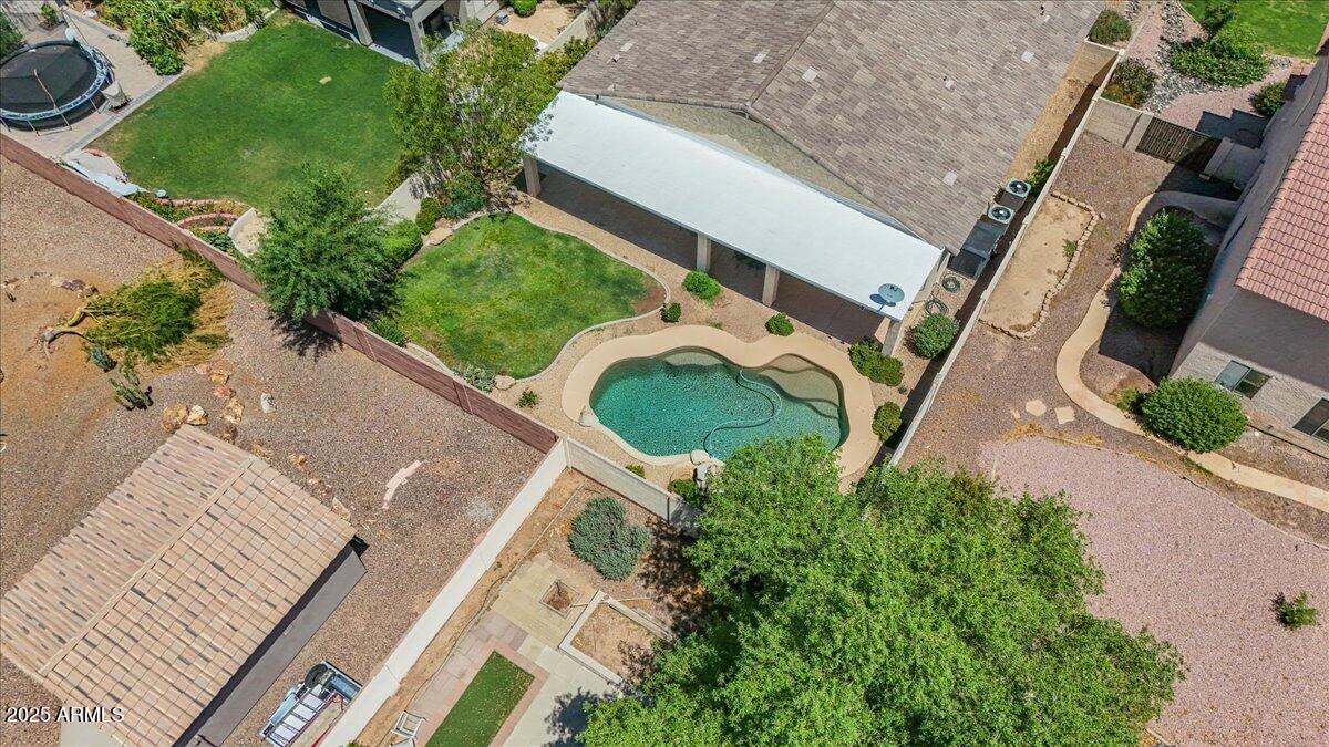 1145 E WINCHESTER Place