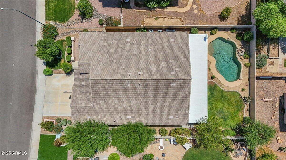 1145 E WINCHESTER Place