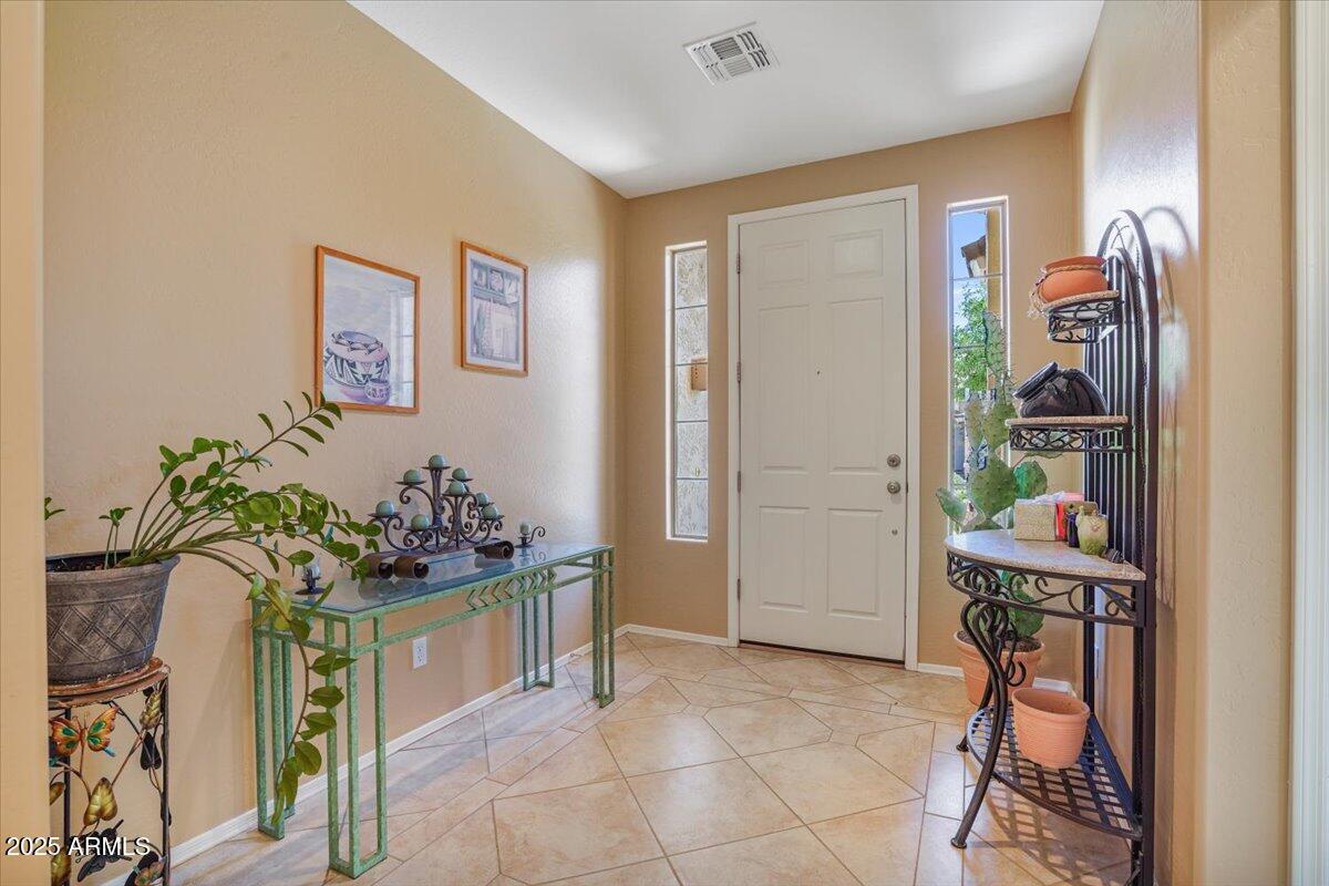 1145 E WINCHESTER Place