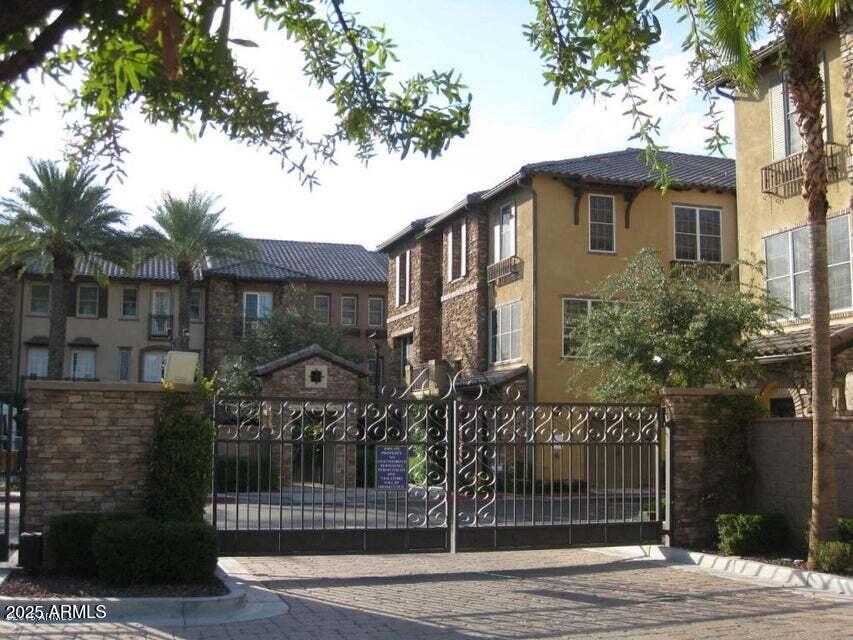 4391 N 24TH Place