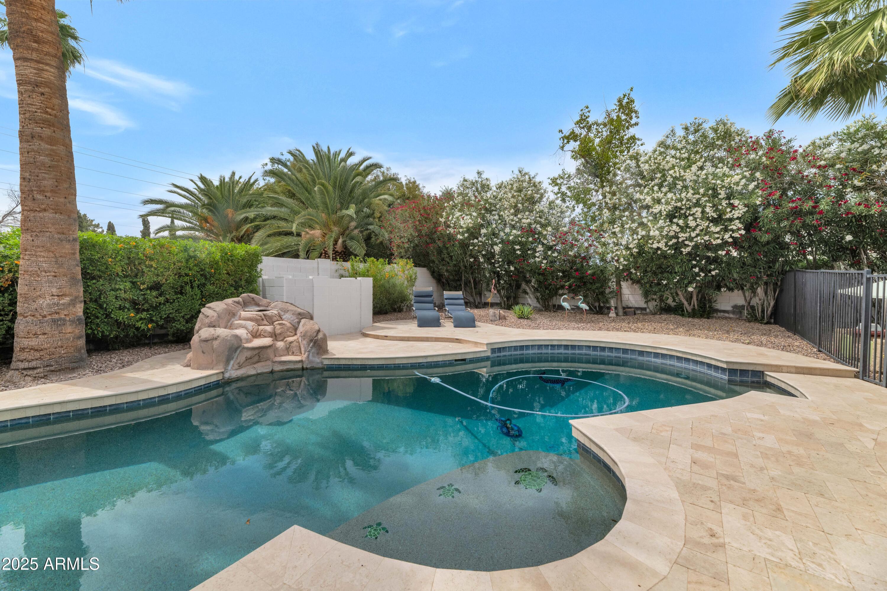 5612 E EMILE ZOLA Avenue