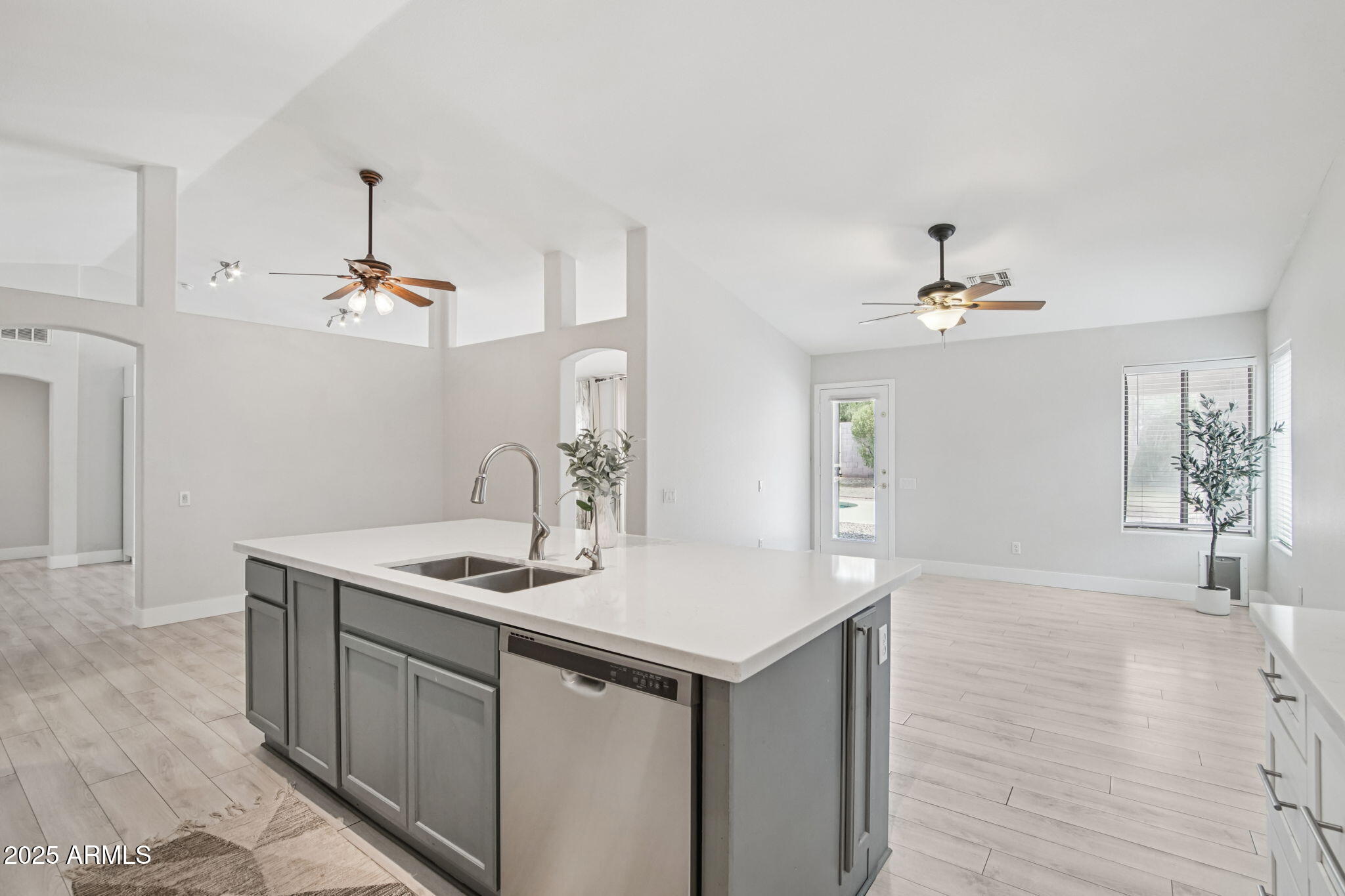 129 N JOSHUA TREE Lane