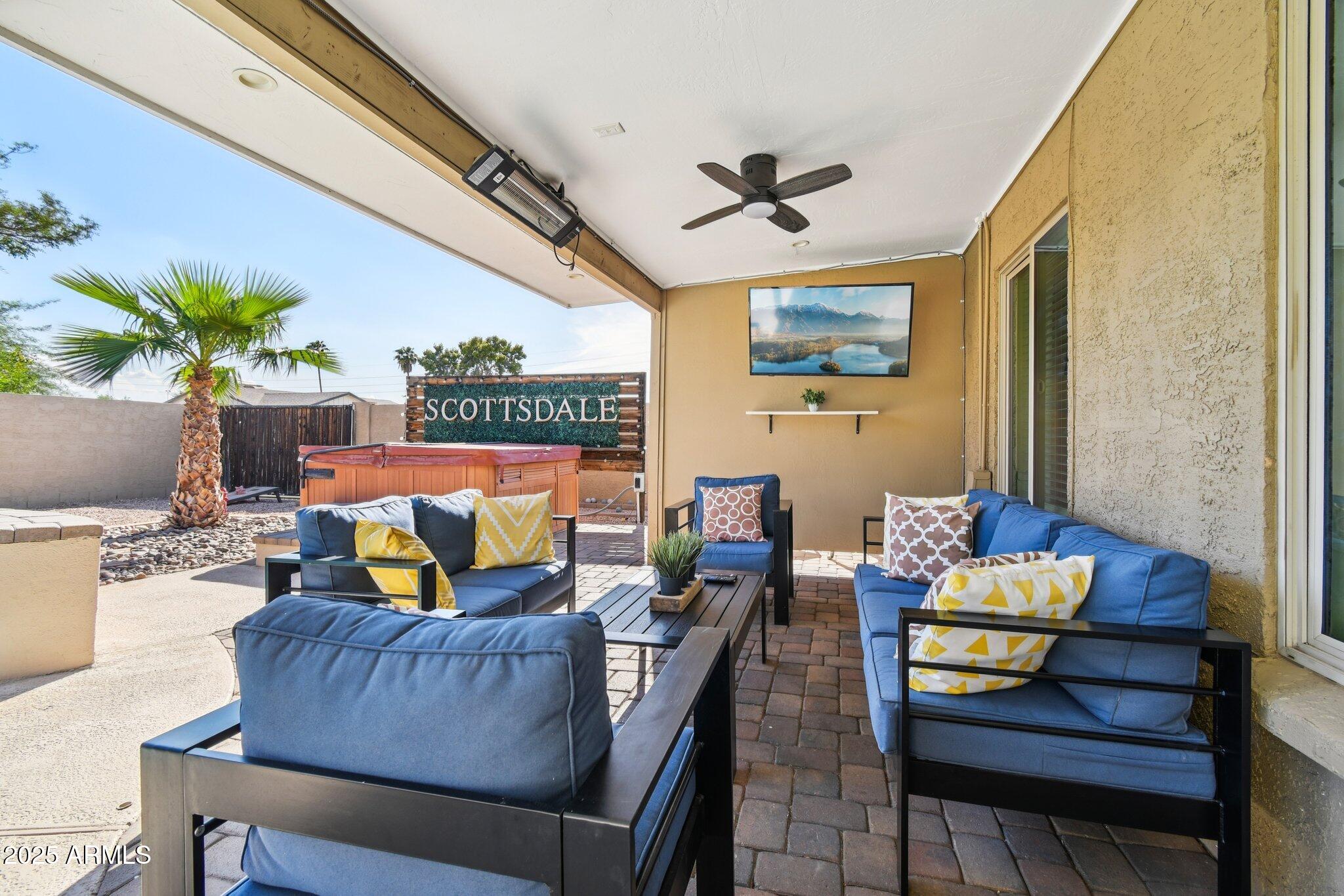 8819 E ALTADENA Avenue