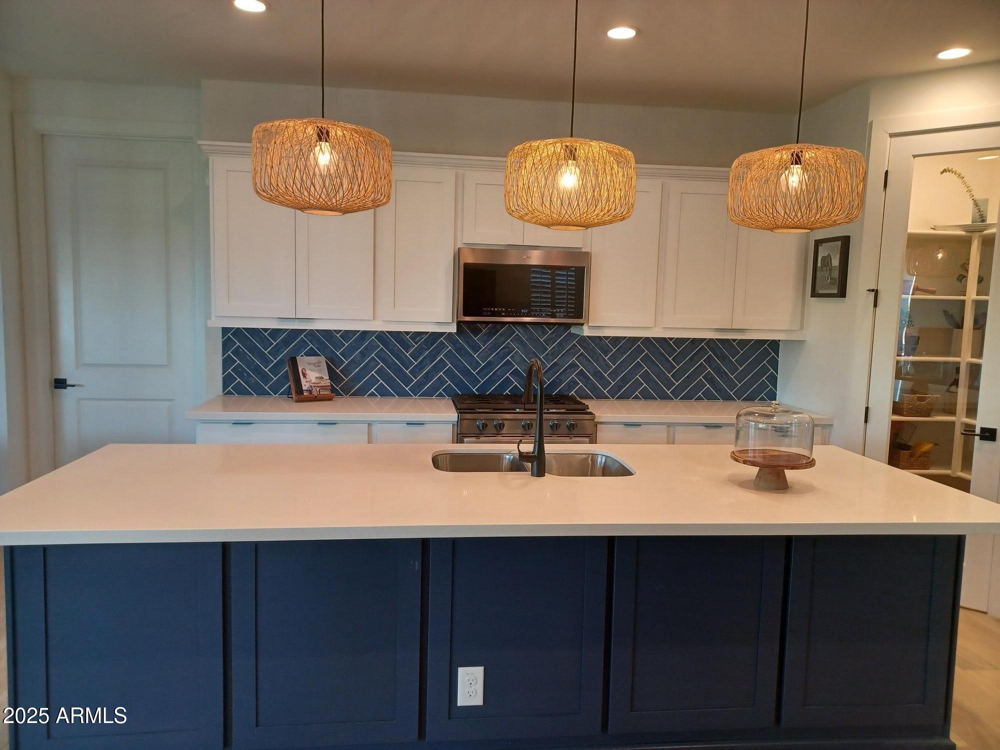 11640 N SAN CLEMENTE Street