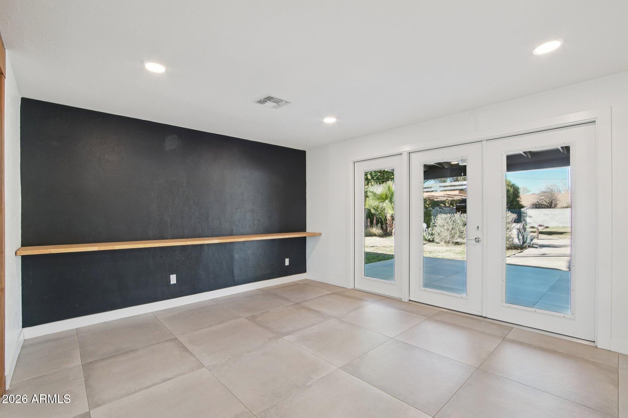 2444 E FLOWER Street