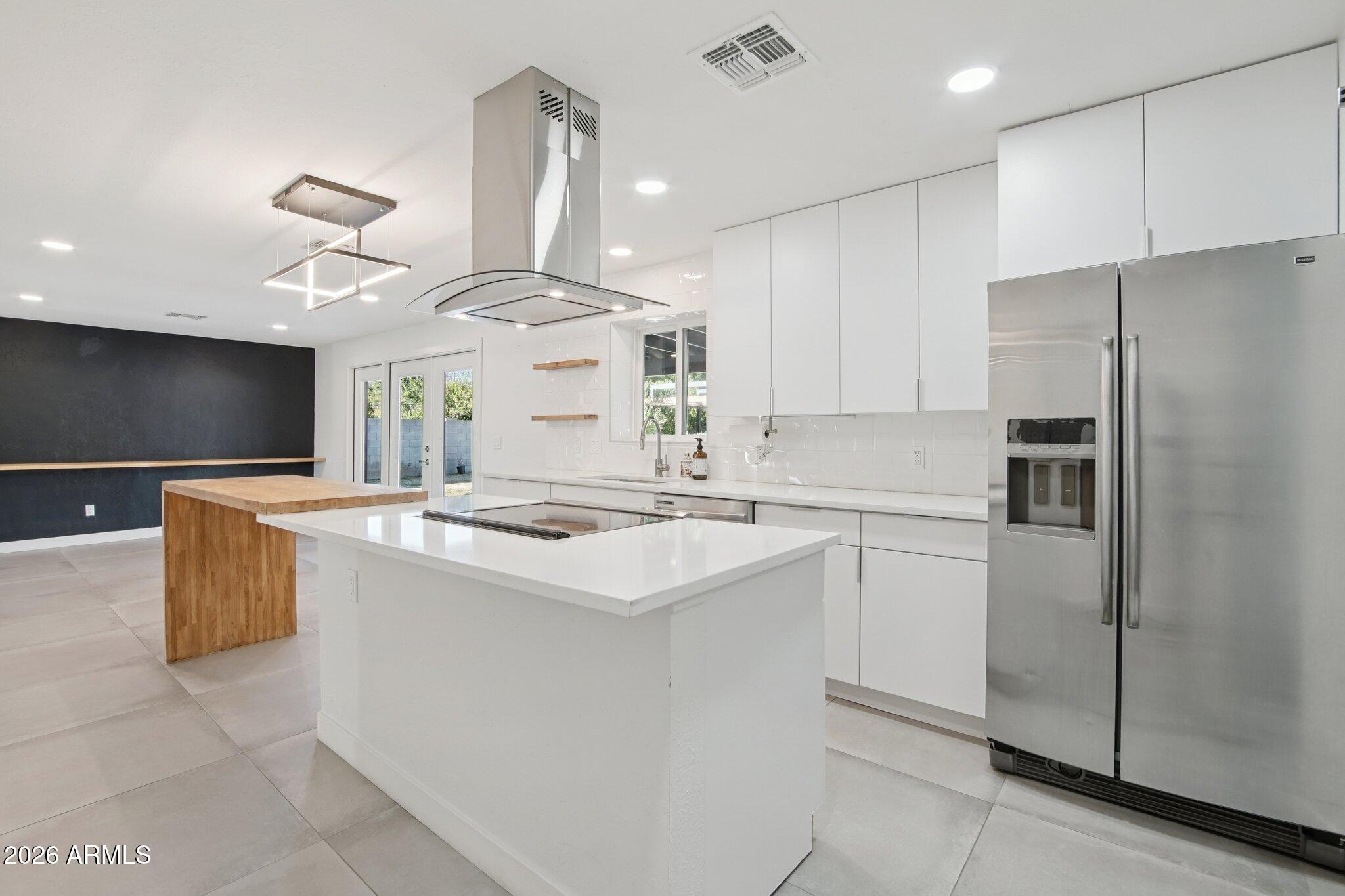 2444 E FLOWER Street