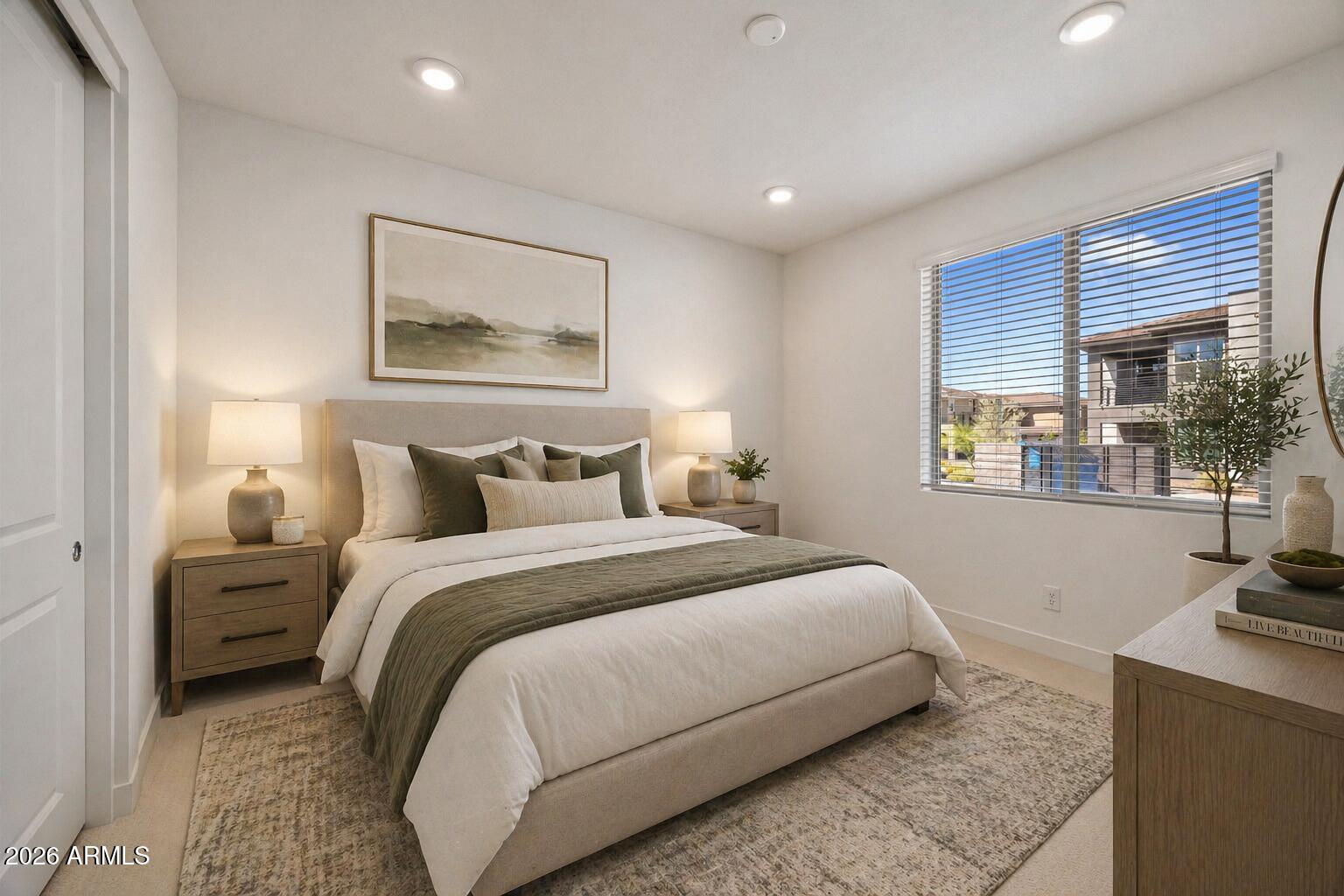 2121 W SONORAN DESERT Drive 123