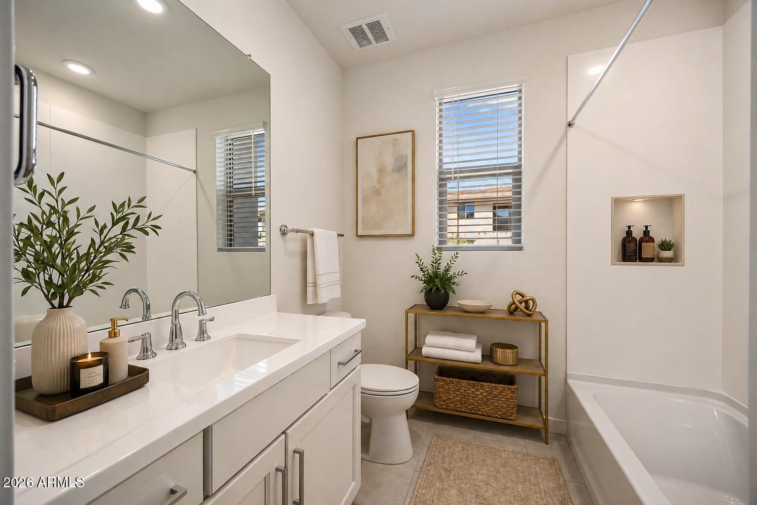2121 W SONORAN DESERT Drive 123