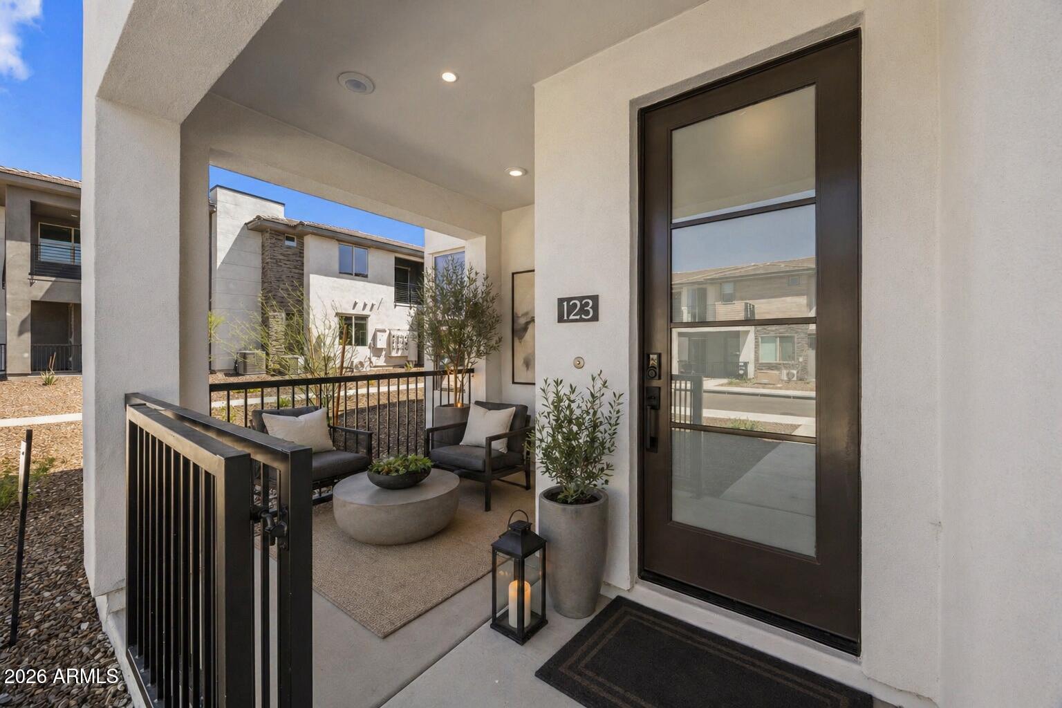 2121 W SONORAN DESERT Drive 123