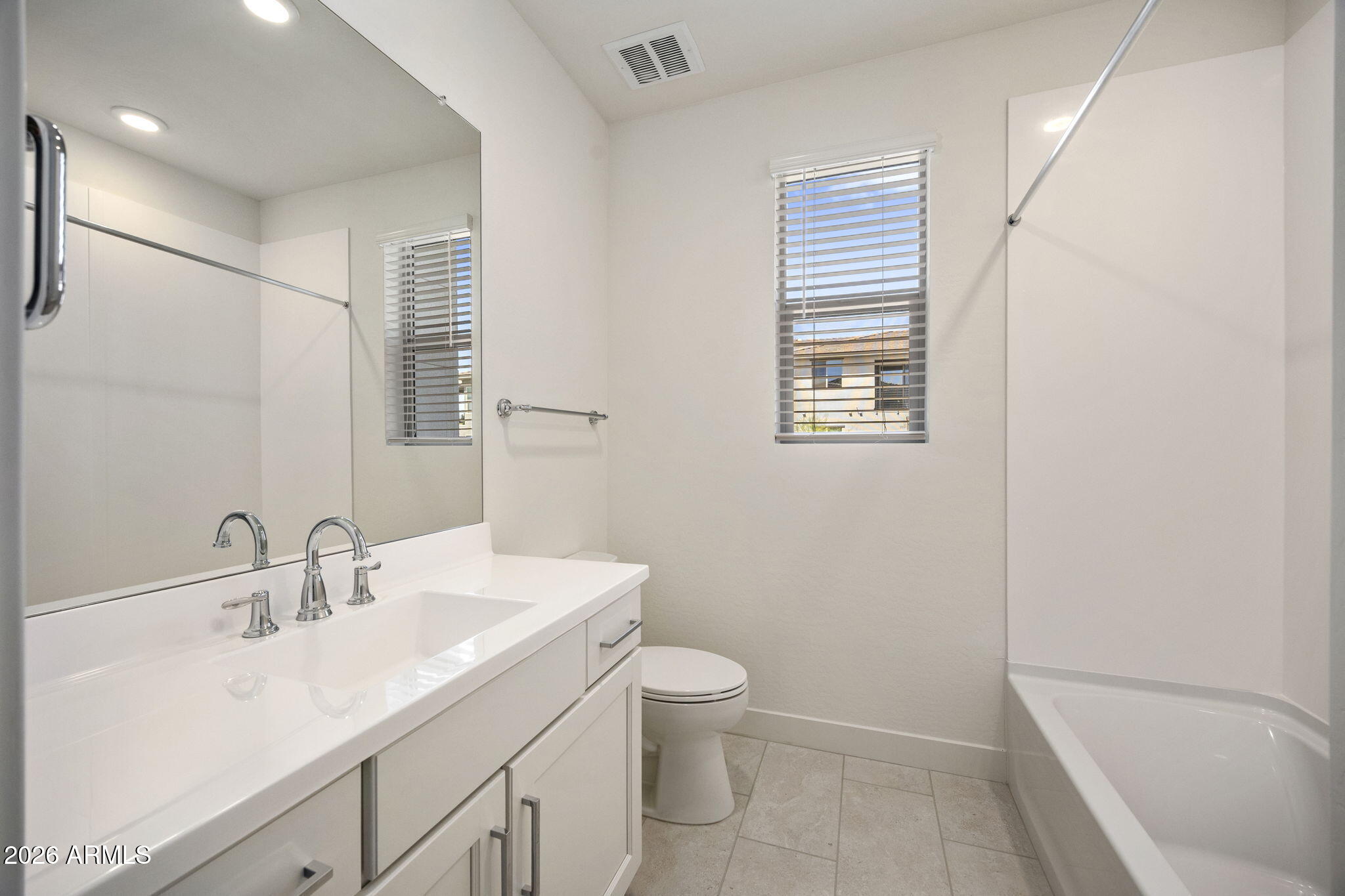 2121 W SONORAN DESERT Drive 123
