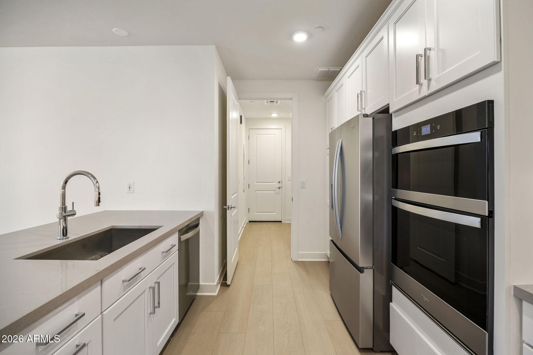 2121 W SONORAN DESERT Drive 123