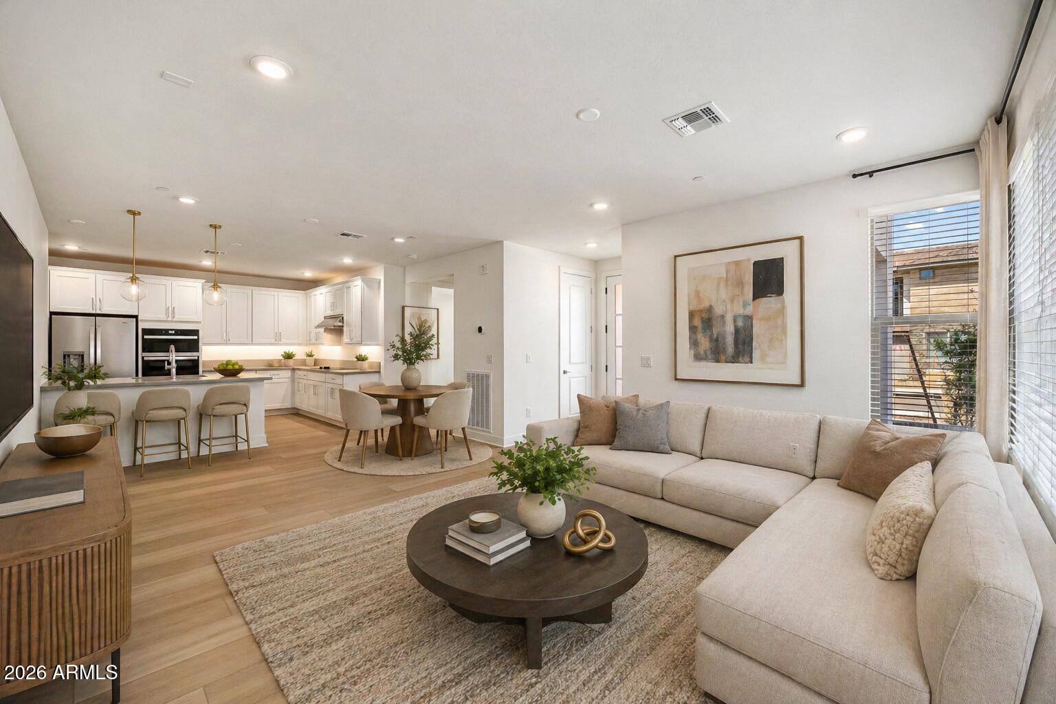 2121 W SONORAN DESERT Drive 123