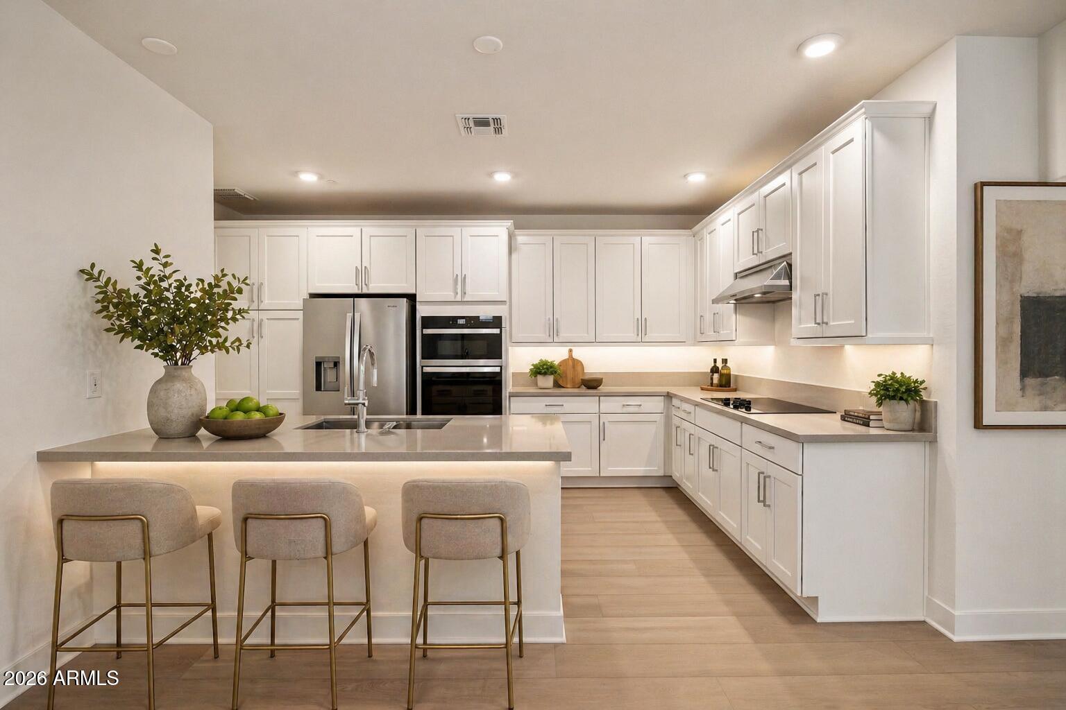 2121 W SONORAN DESERT Drive 123