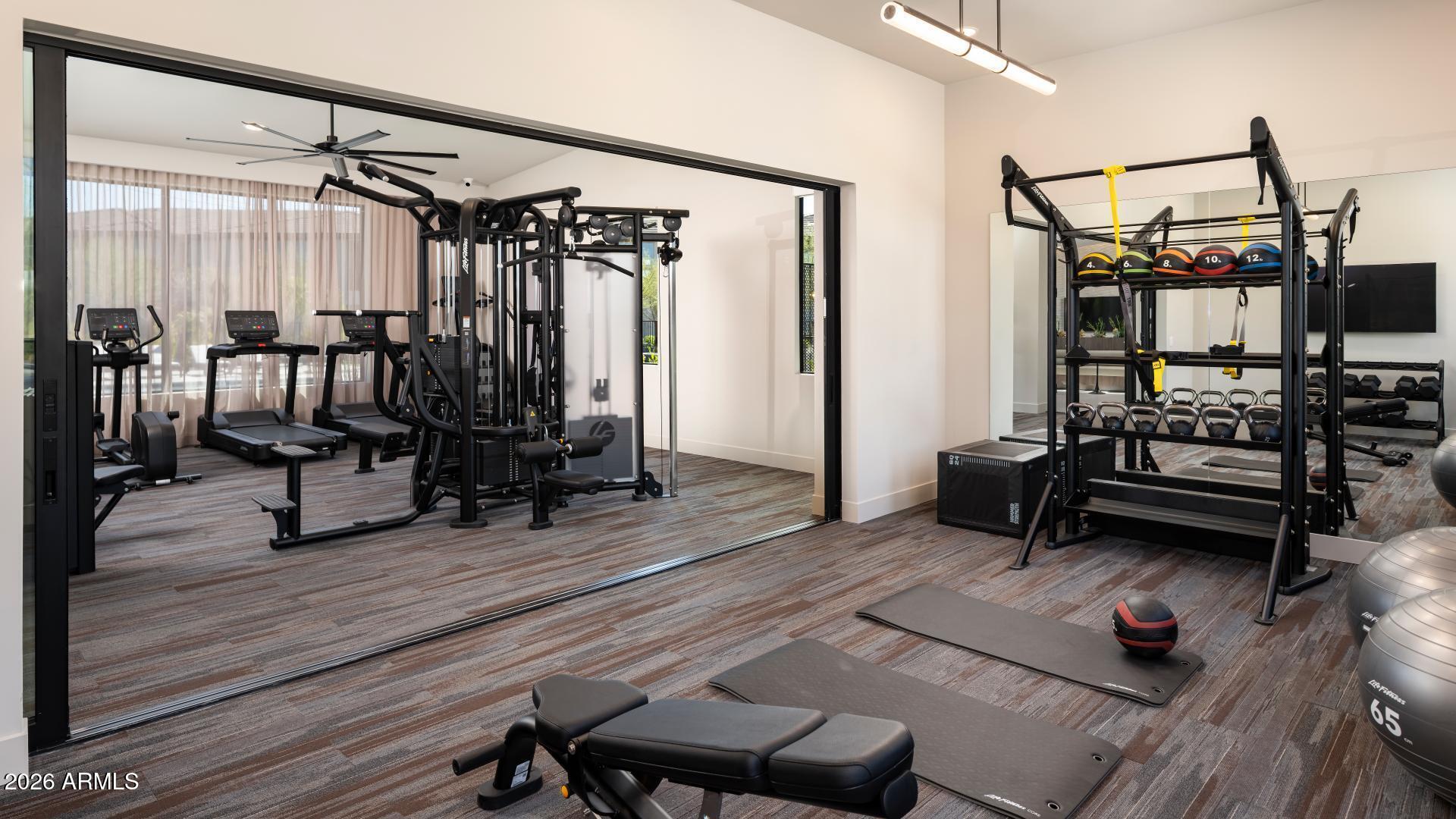 2121 W SONORAN DESERT Drive 123