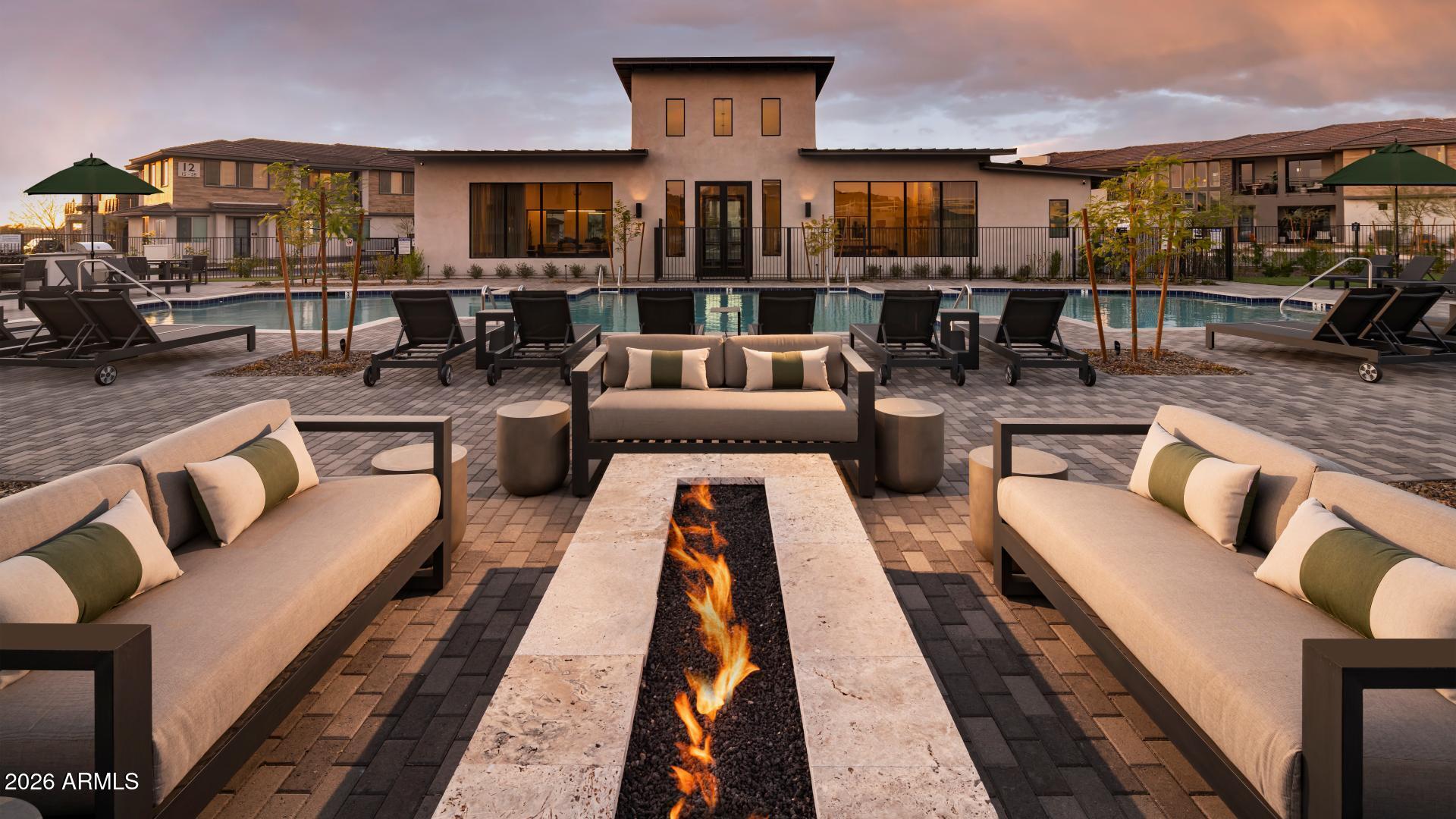 2121 W SONORAN DESERT Drive 123
