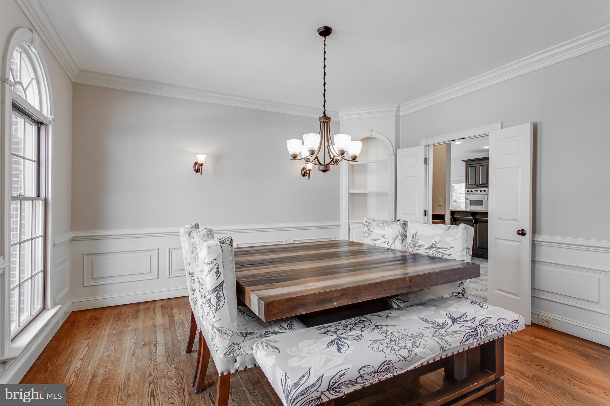 99 HUMMINGBIRD COURT