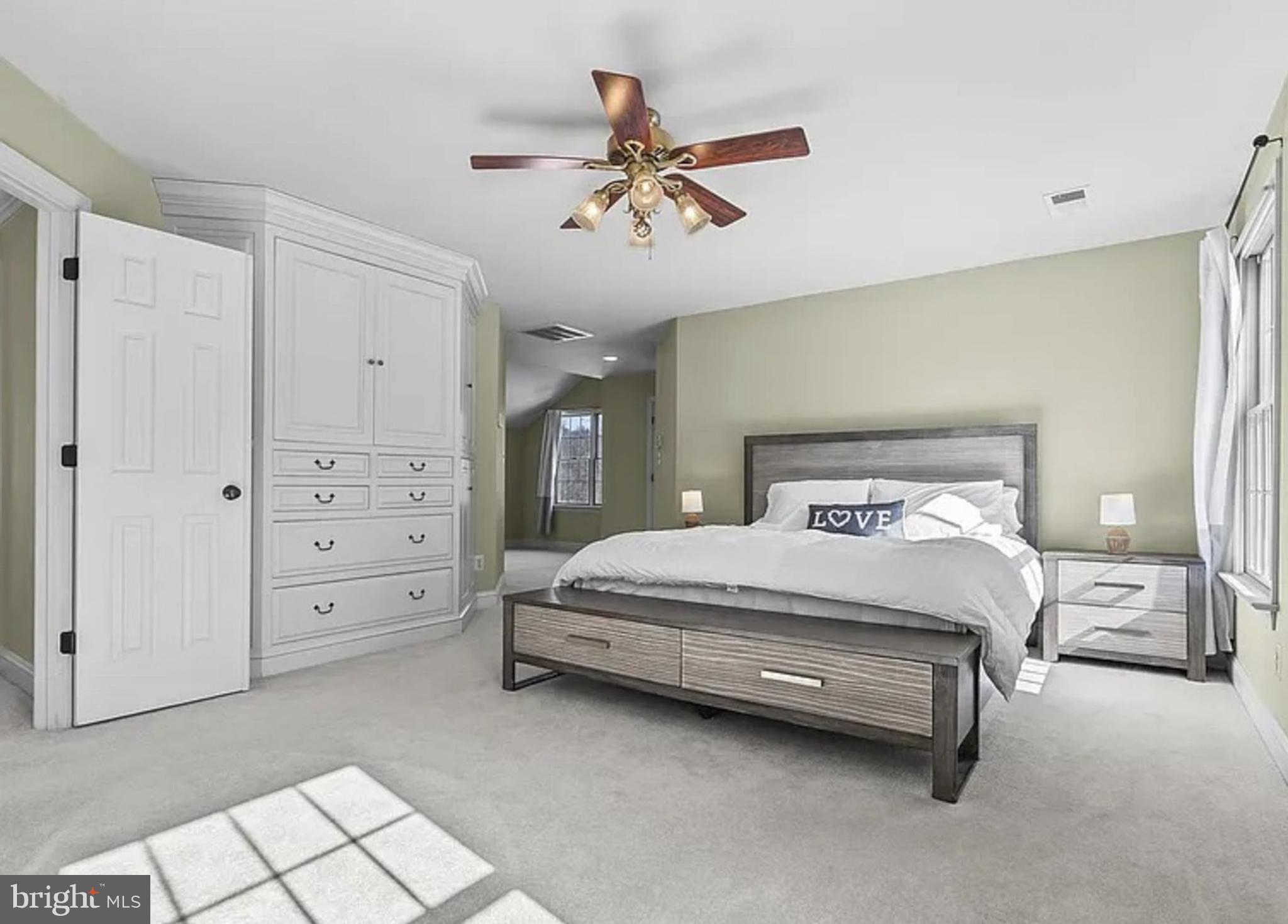 99 HUMMINGBIRD COURT