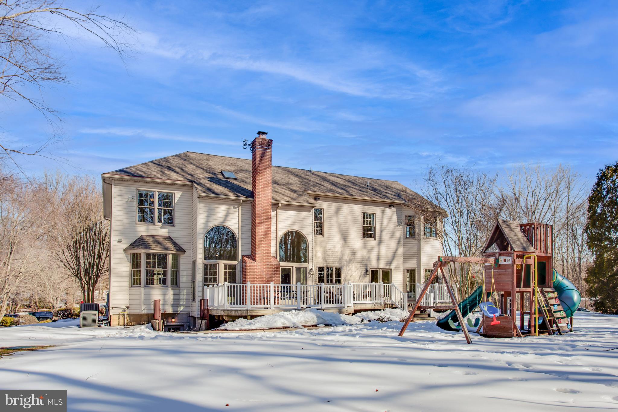 99 HUMMINGBIRD COURT