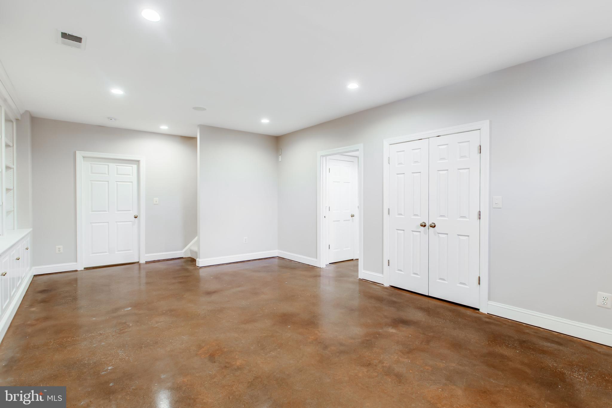 99 HUMMINGBIRD COURT