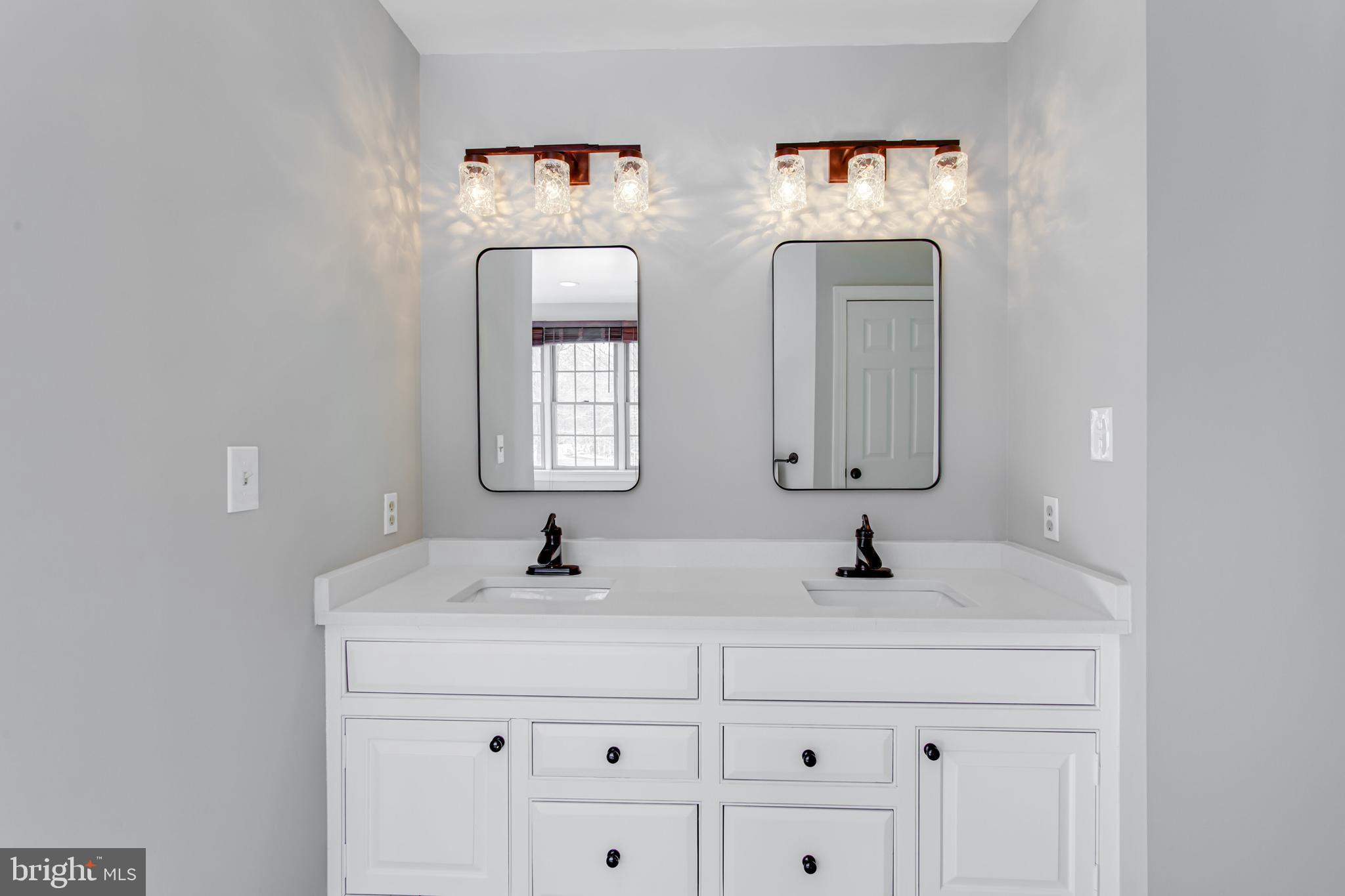 99 HUMMINGBIRD COURT