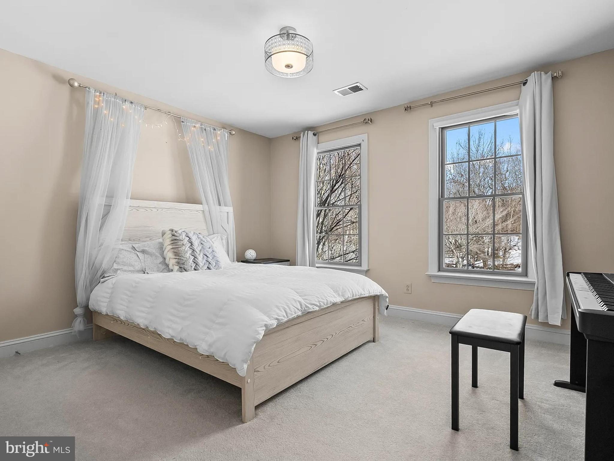 99 HUMMINGBIRD COURT