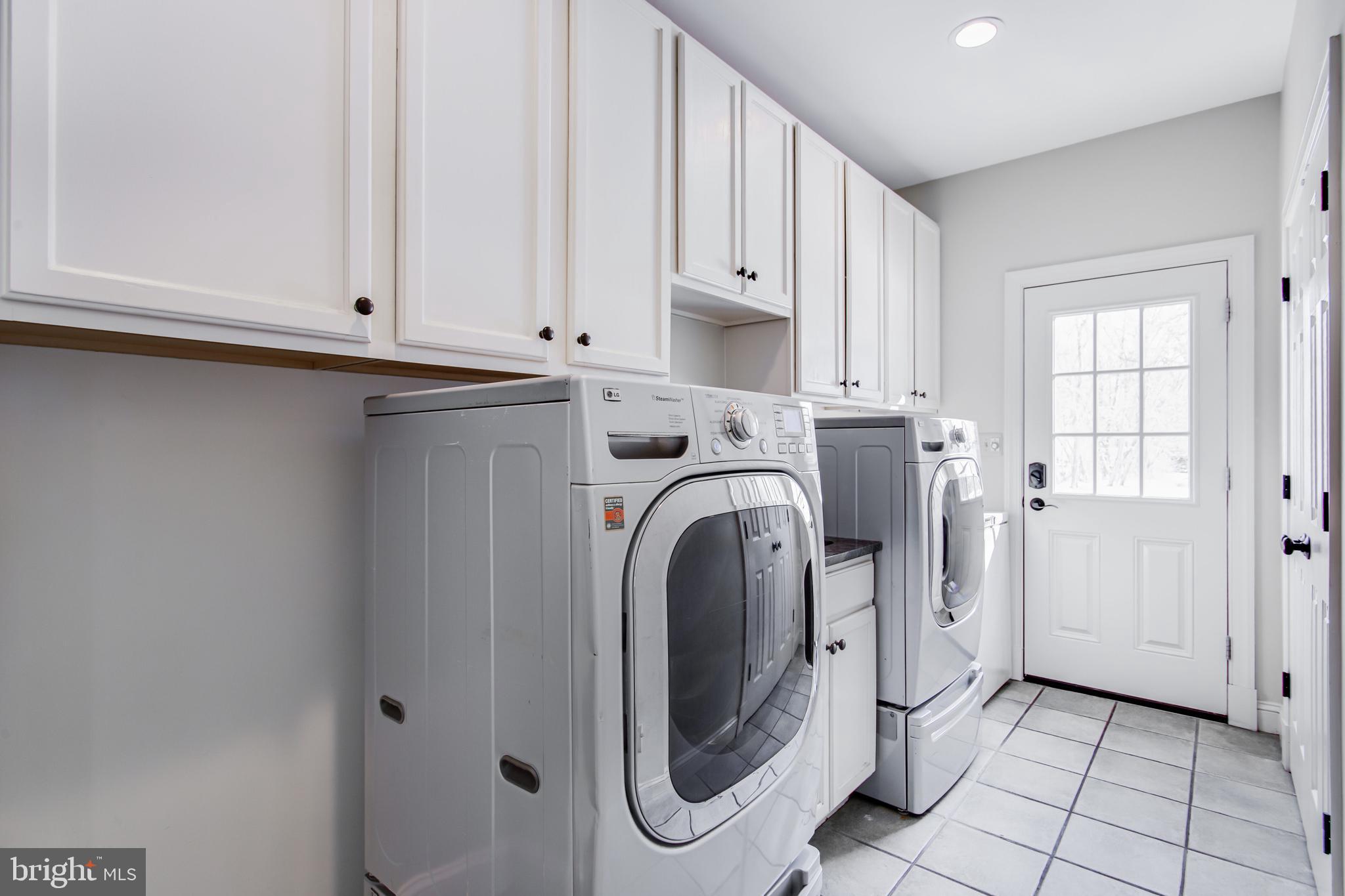 99 HUMMINGBIRD COURT