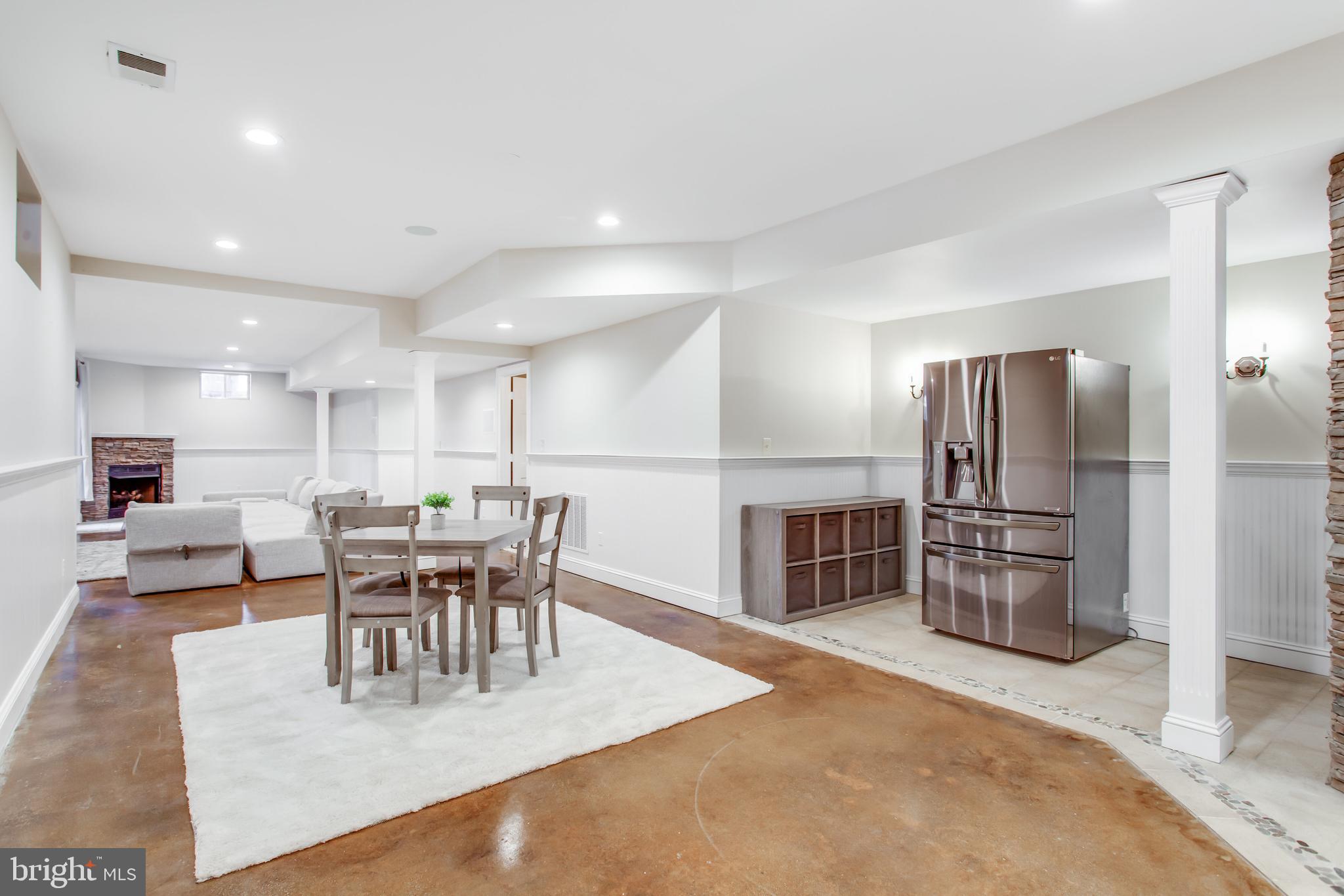 99 HUMMINGBIRD COURT