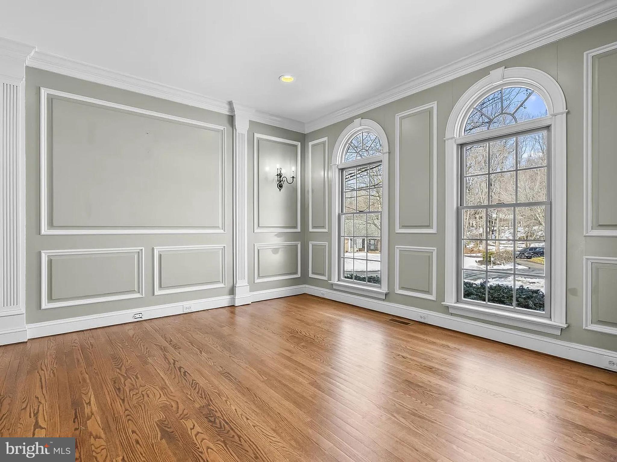 99 HUMMINGBIRD COURT