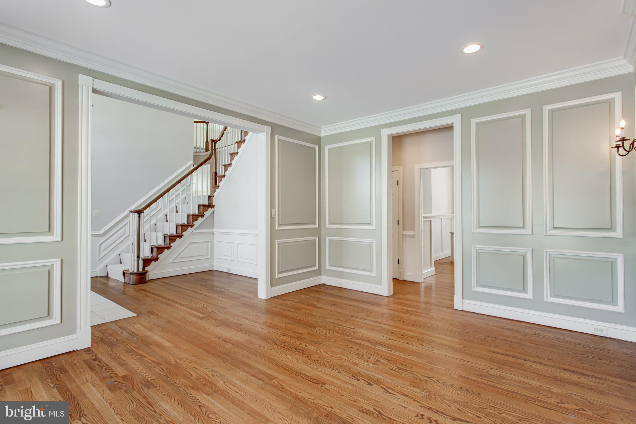 99 HUMMINGBIRD COURT