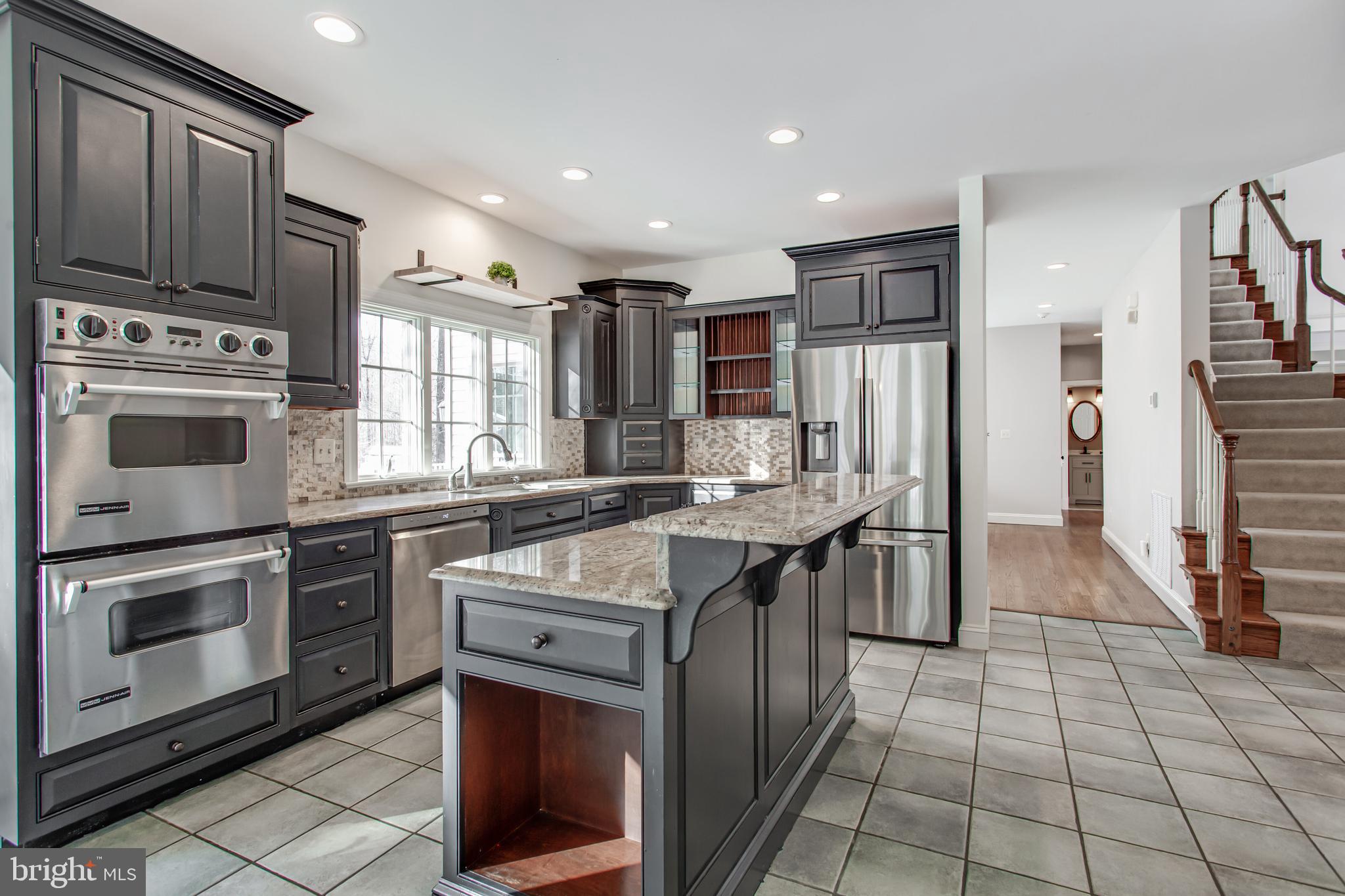 99 HUMMINGBIRD COURT